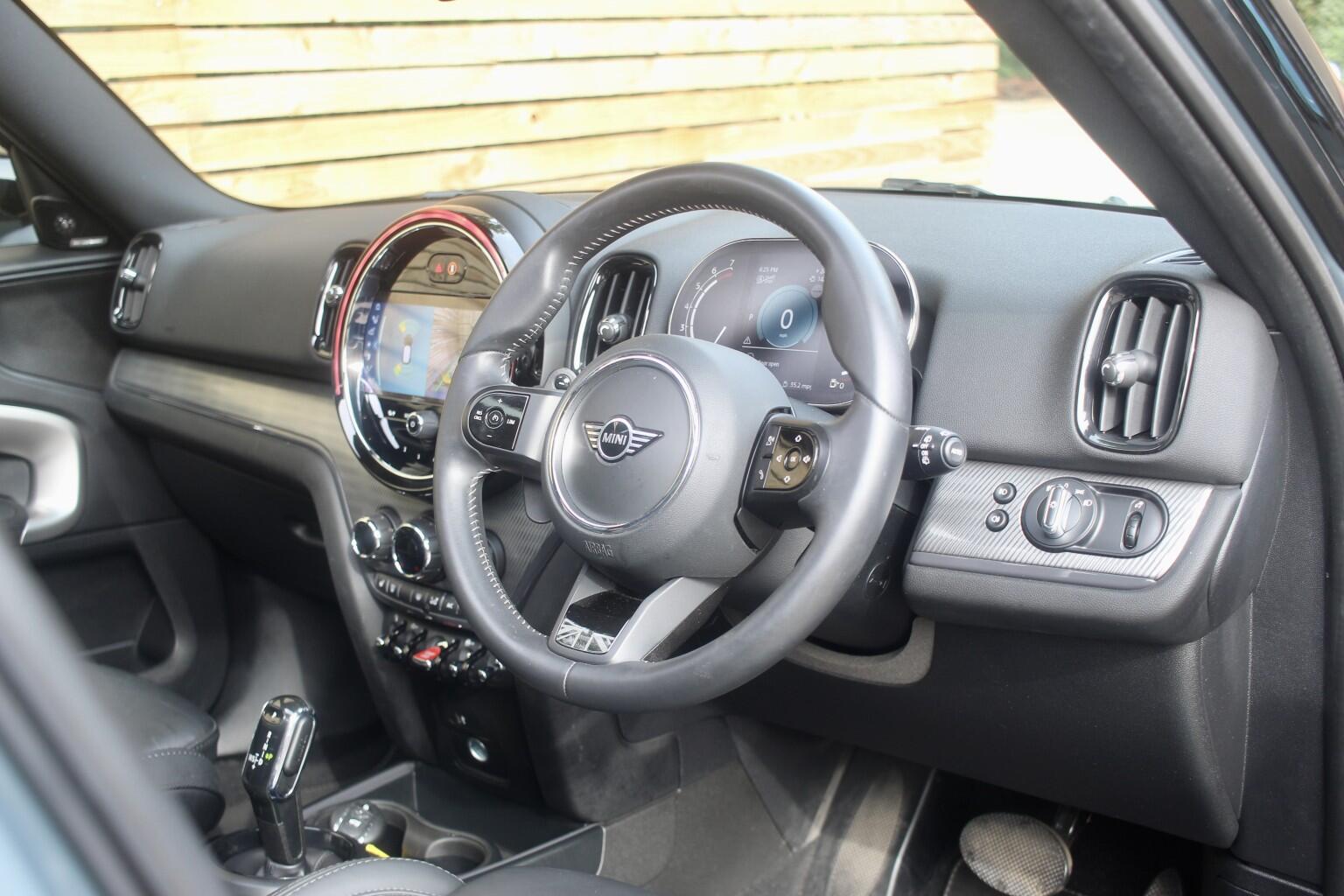 Mini Countryman view 3