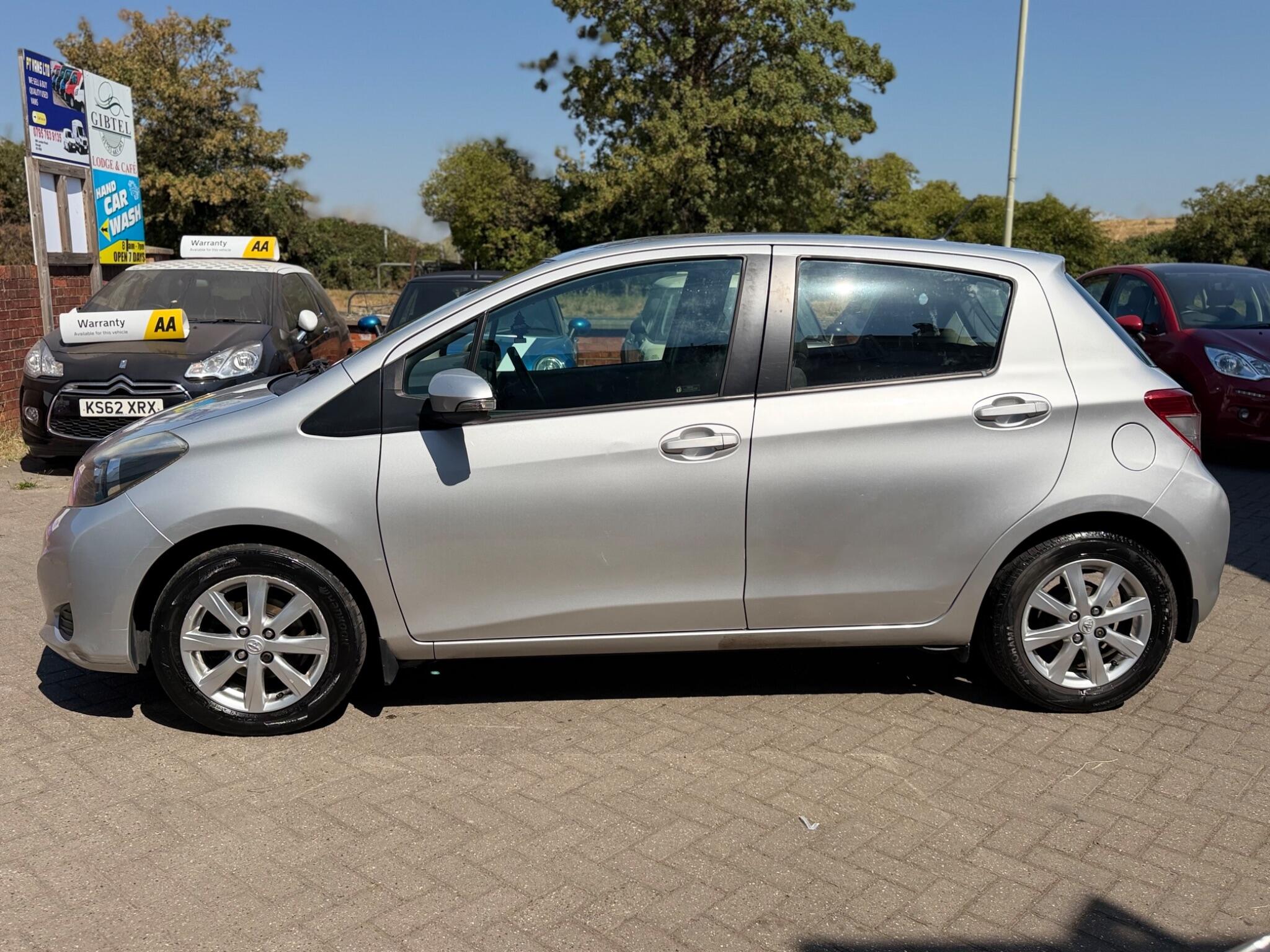 Toyota Yaris view 7