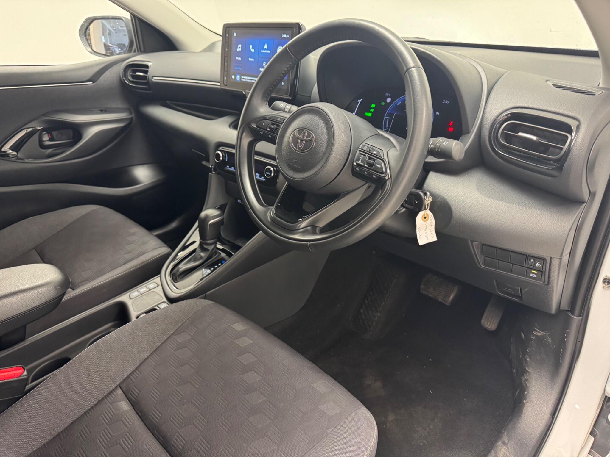 Toyota Yaris view 9