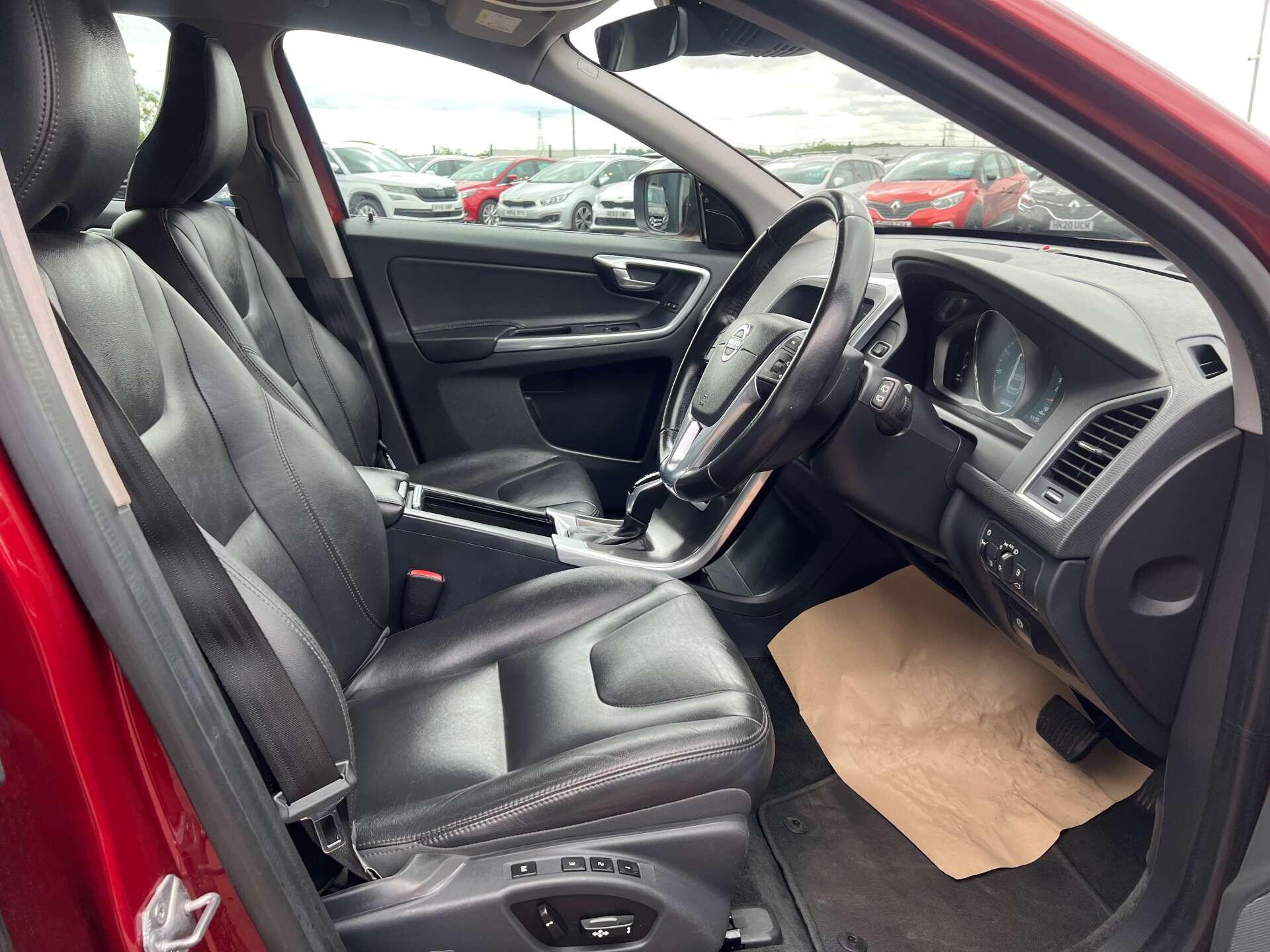 Volvo XC60 view 18