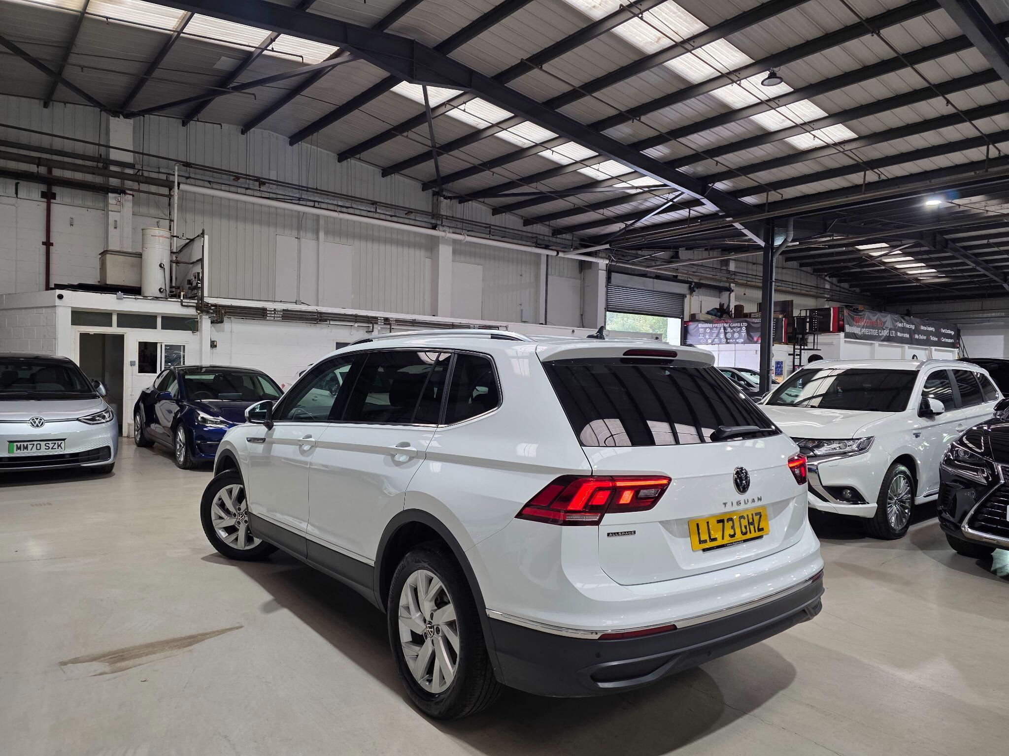 Volkswagen Tiguan Allspace view 31