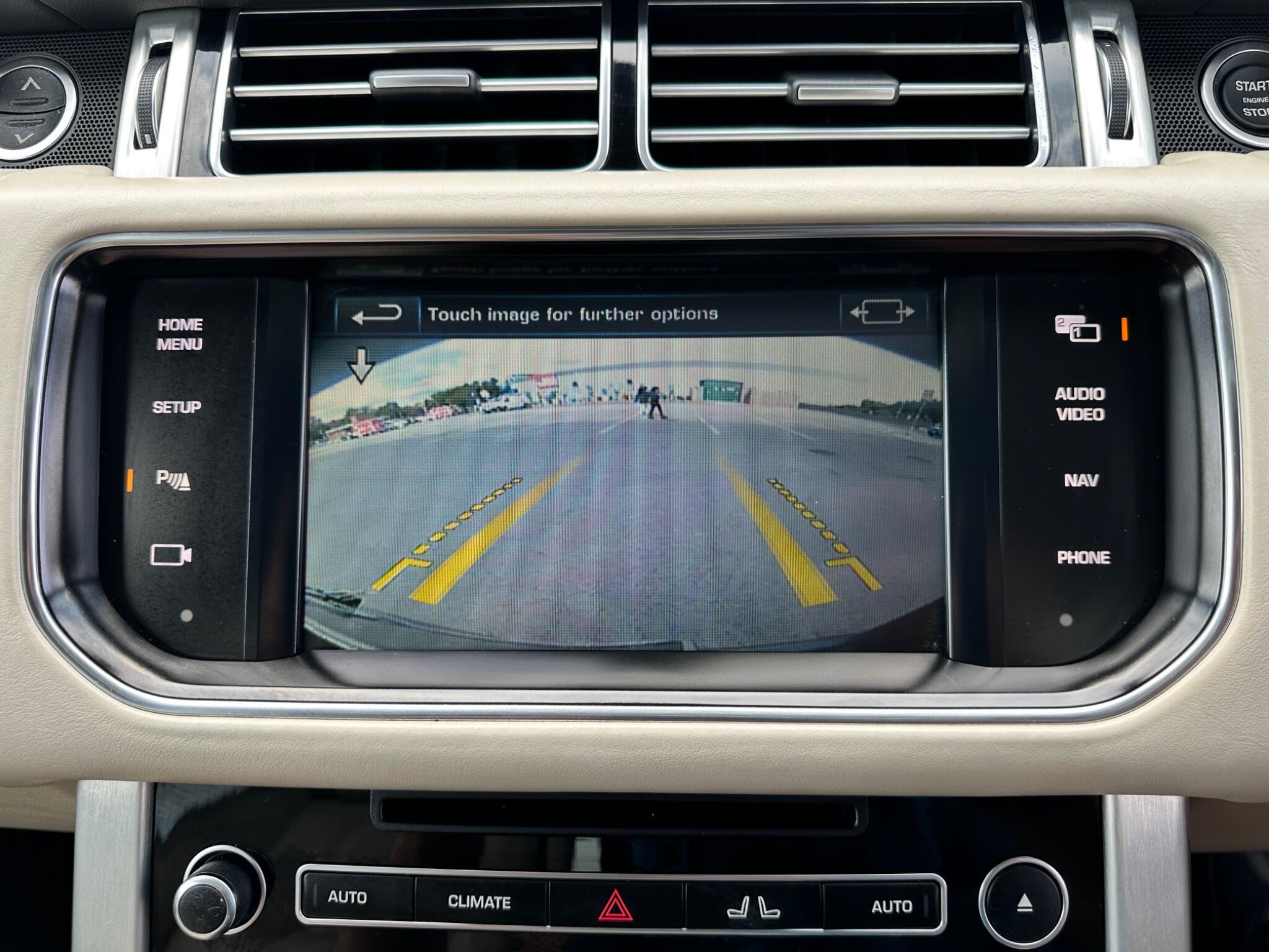 Land Rover Range Rover view 25
