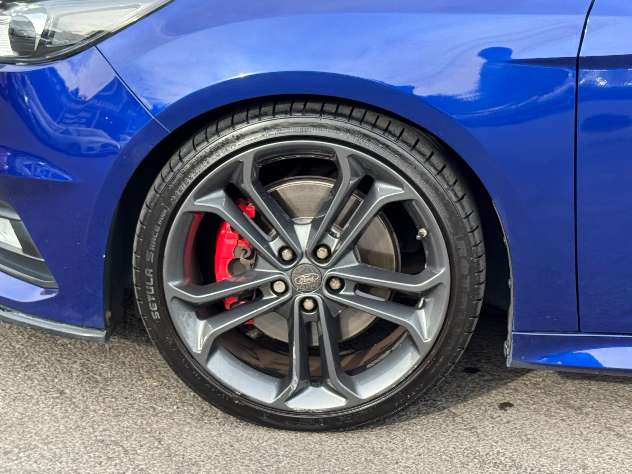 Ford Focus view 39