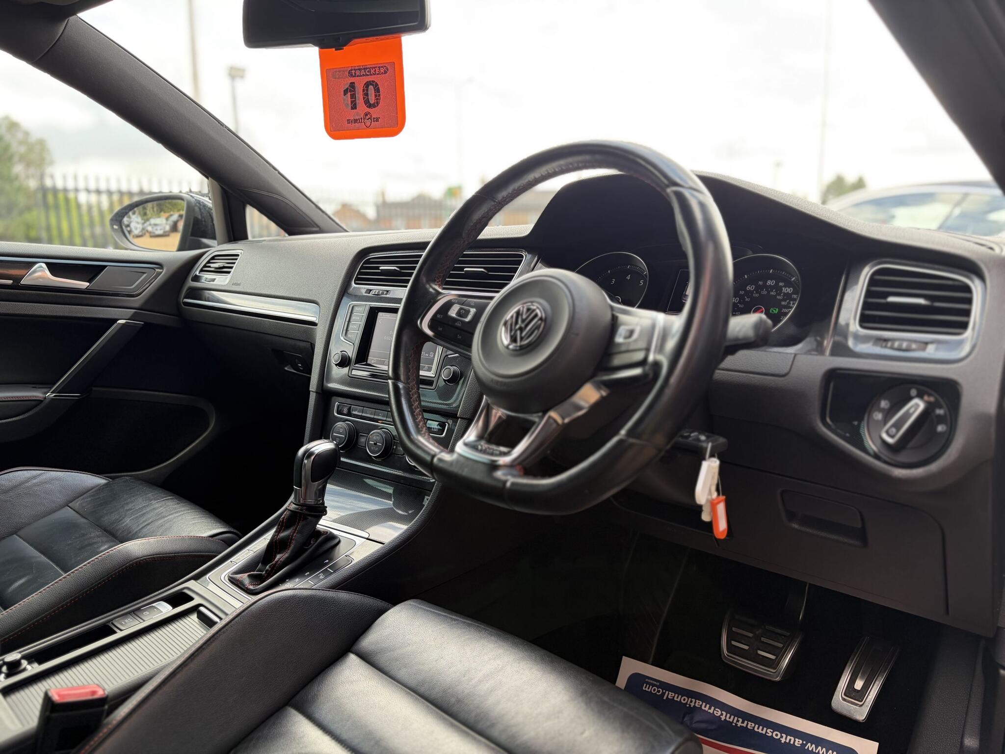 Volkswagen Golf view 15