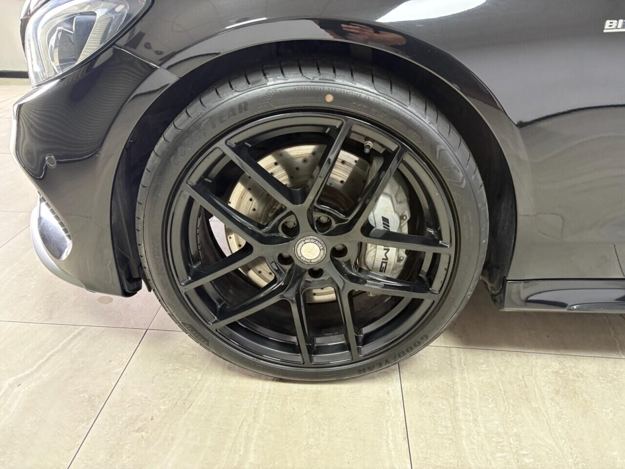 Mercedes-Benz C-Class view 16