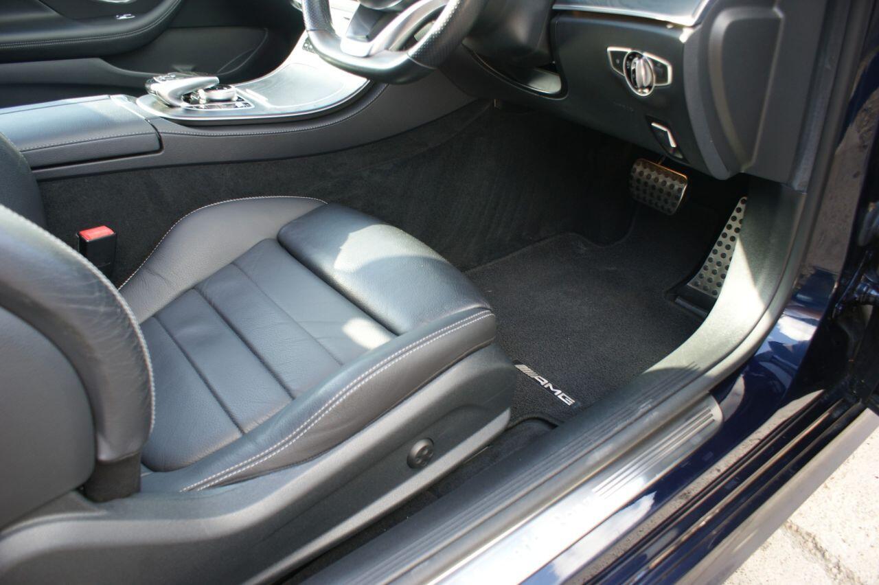 Mercedes-Benz E Class view 38