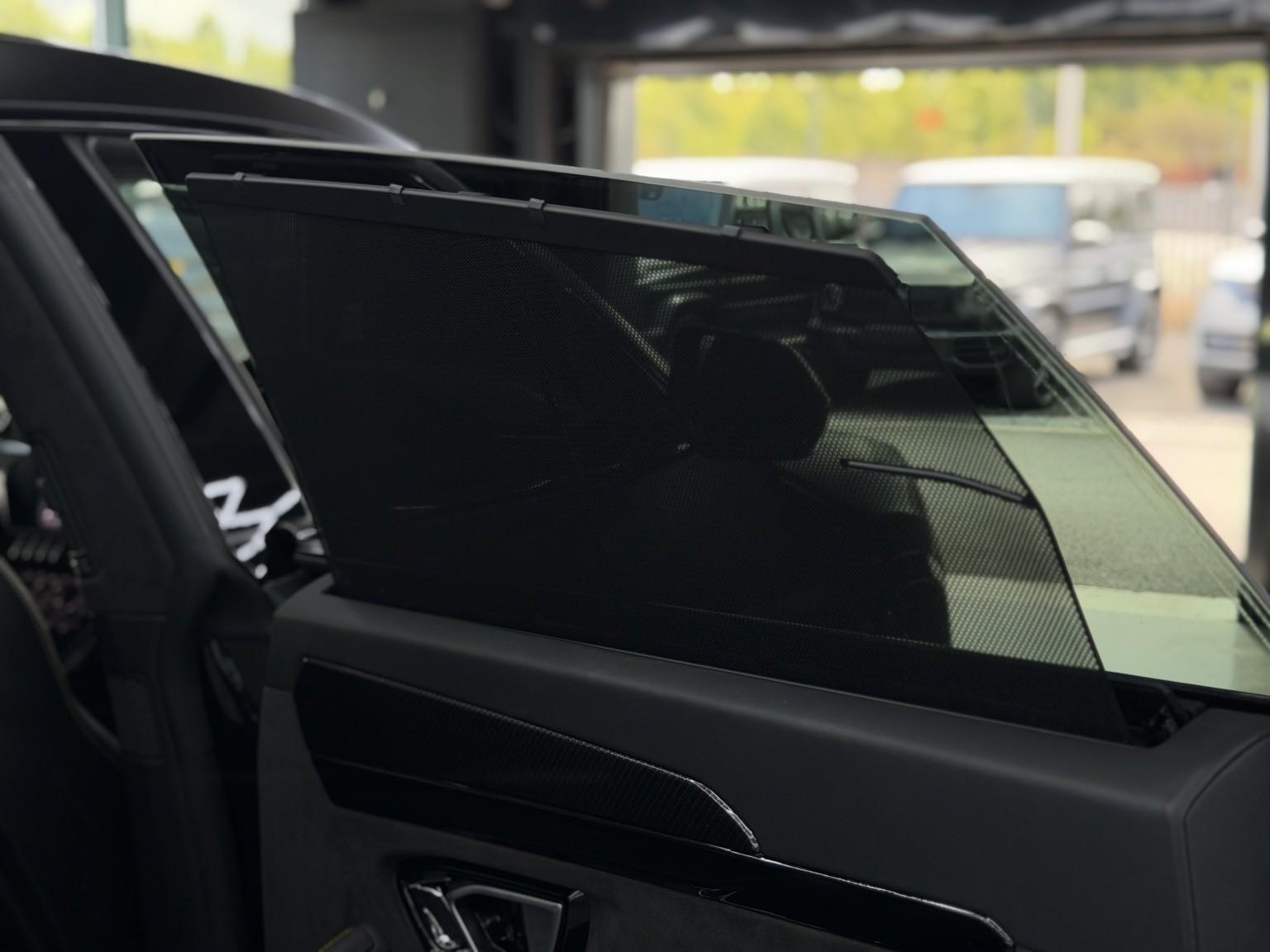 Lamborghini Urus view 55