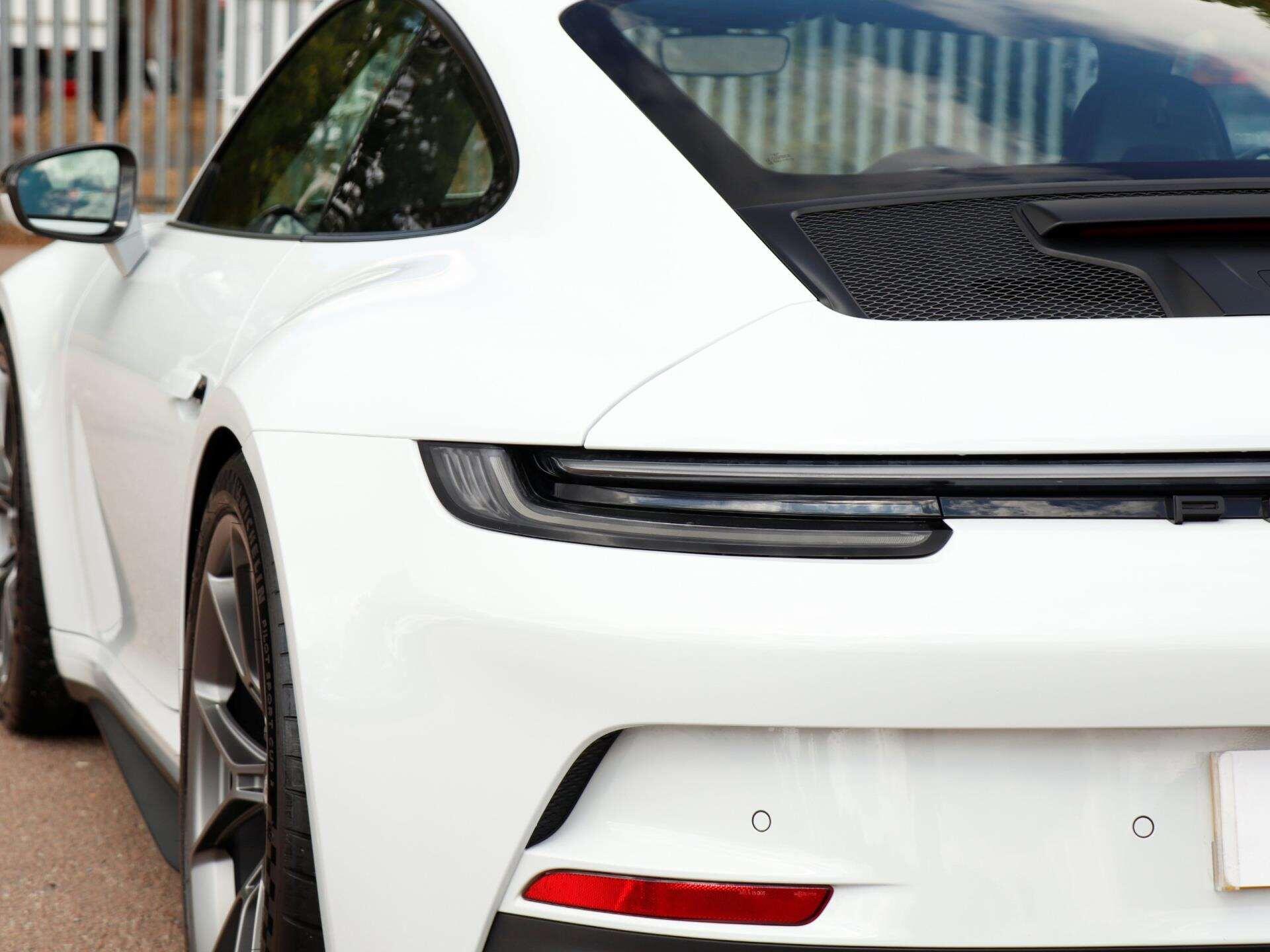 Porsche 911 view 28