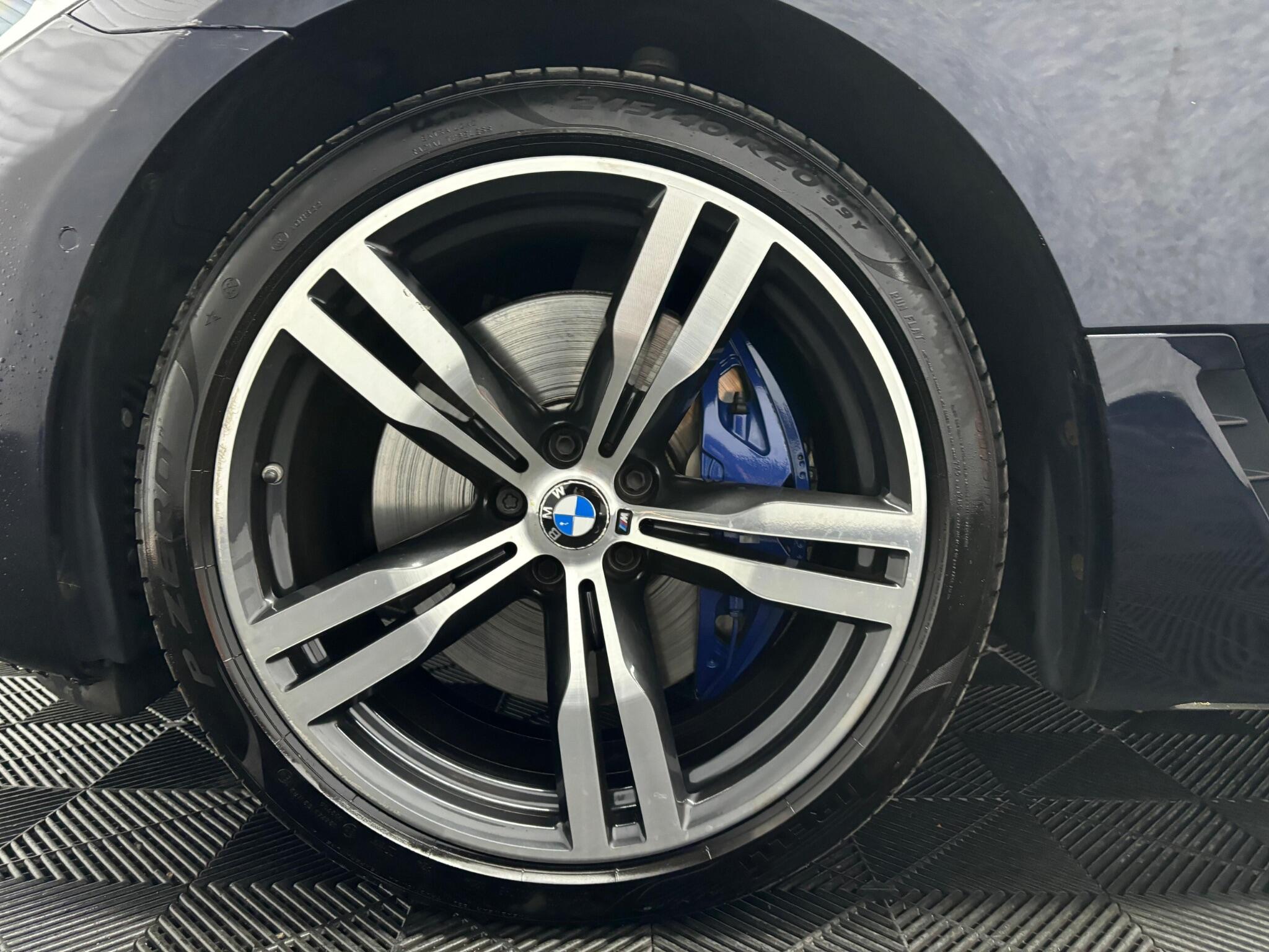 BMW 6 Series Gran Turismo view 42