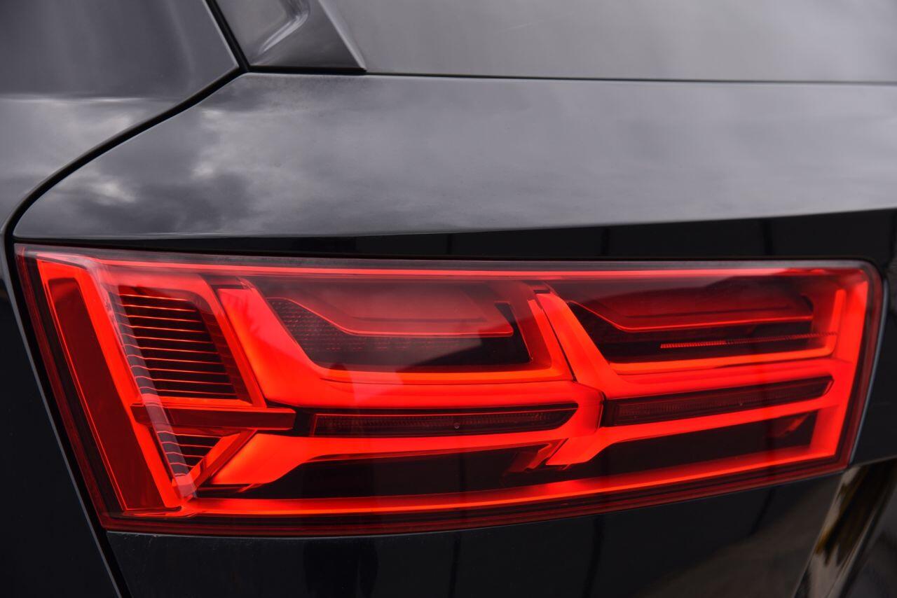 Audi Q7 view 15