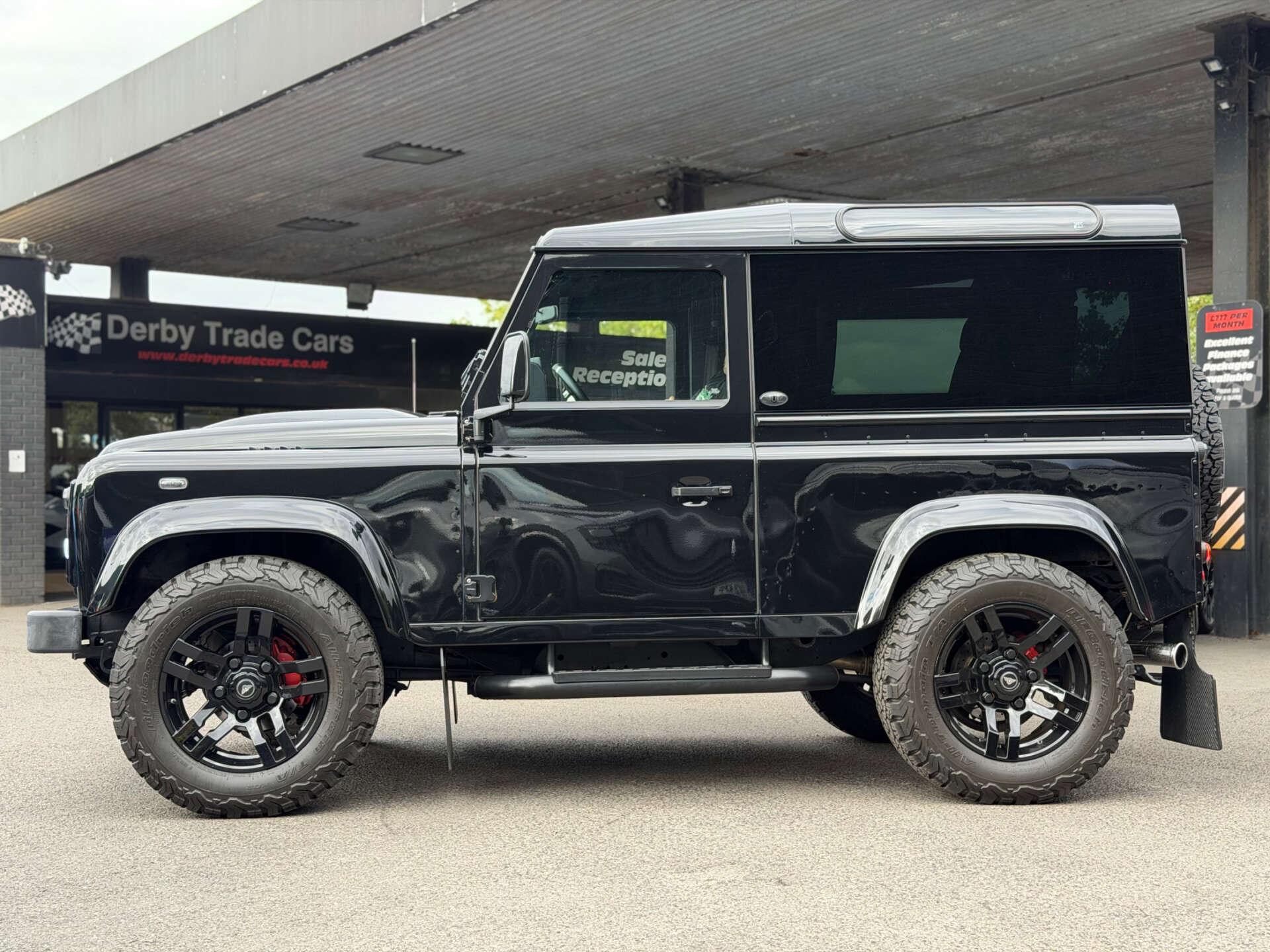 Land Rover Defender view 5