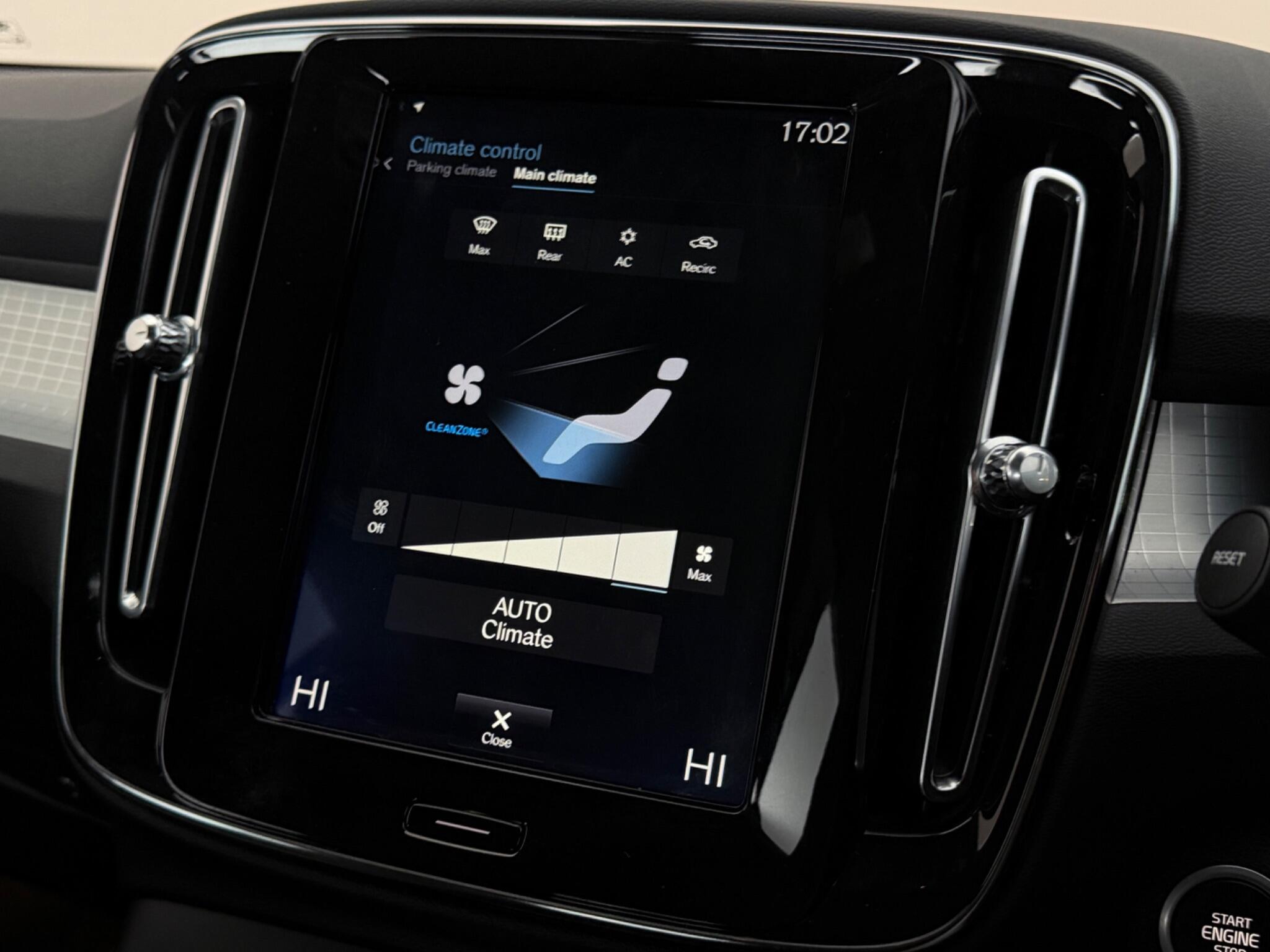 Volvo XC40 view 33