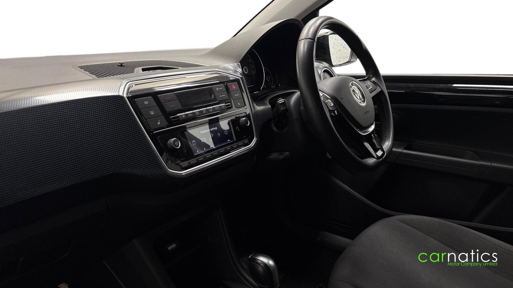 Volkswagen E-Up! view 5