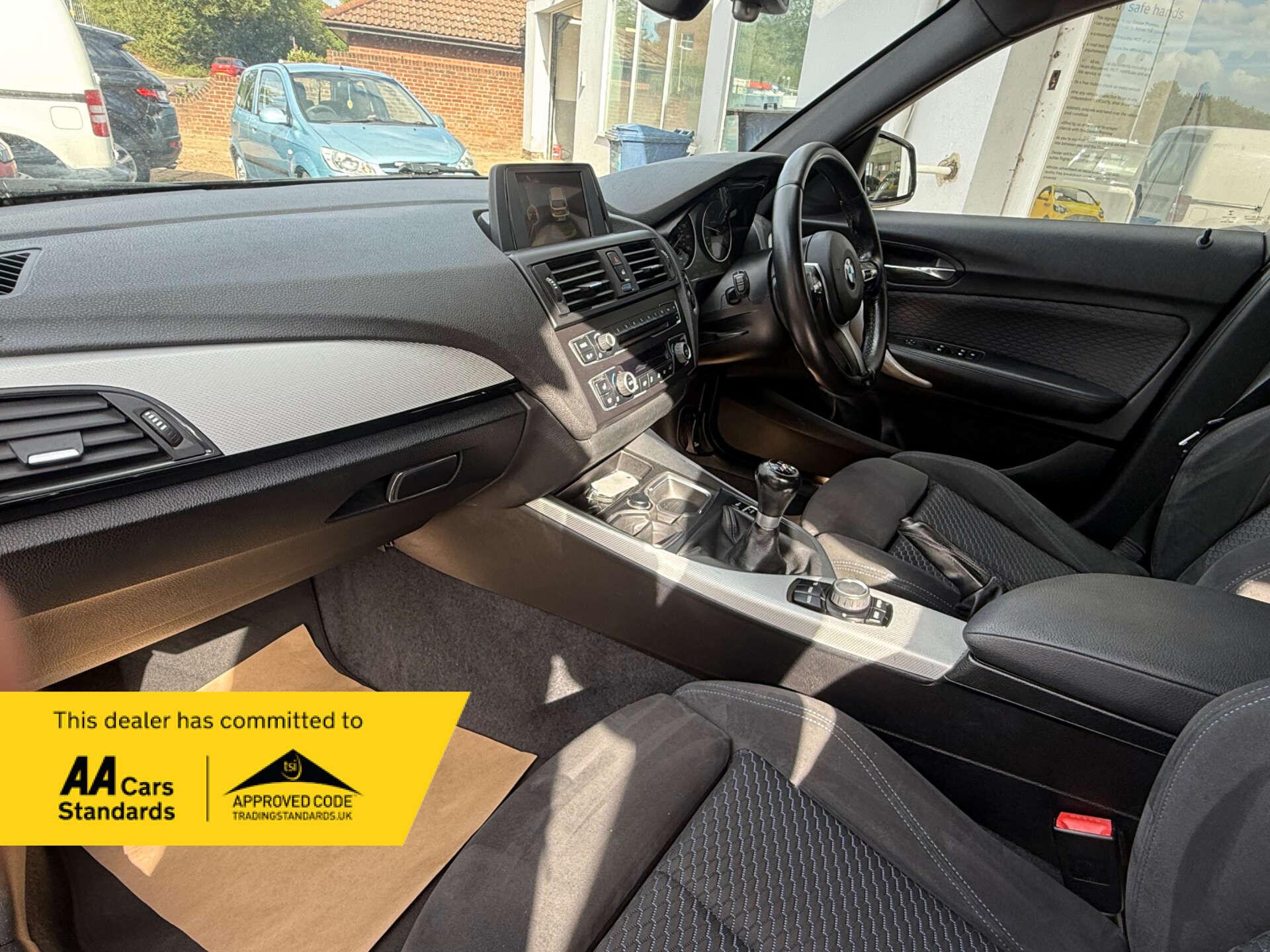BMW 1 Series view 27