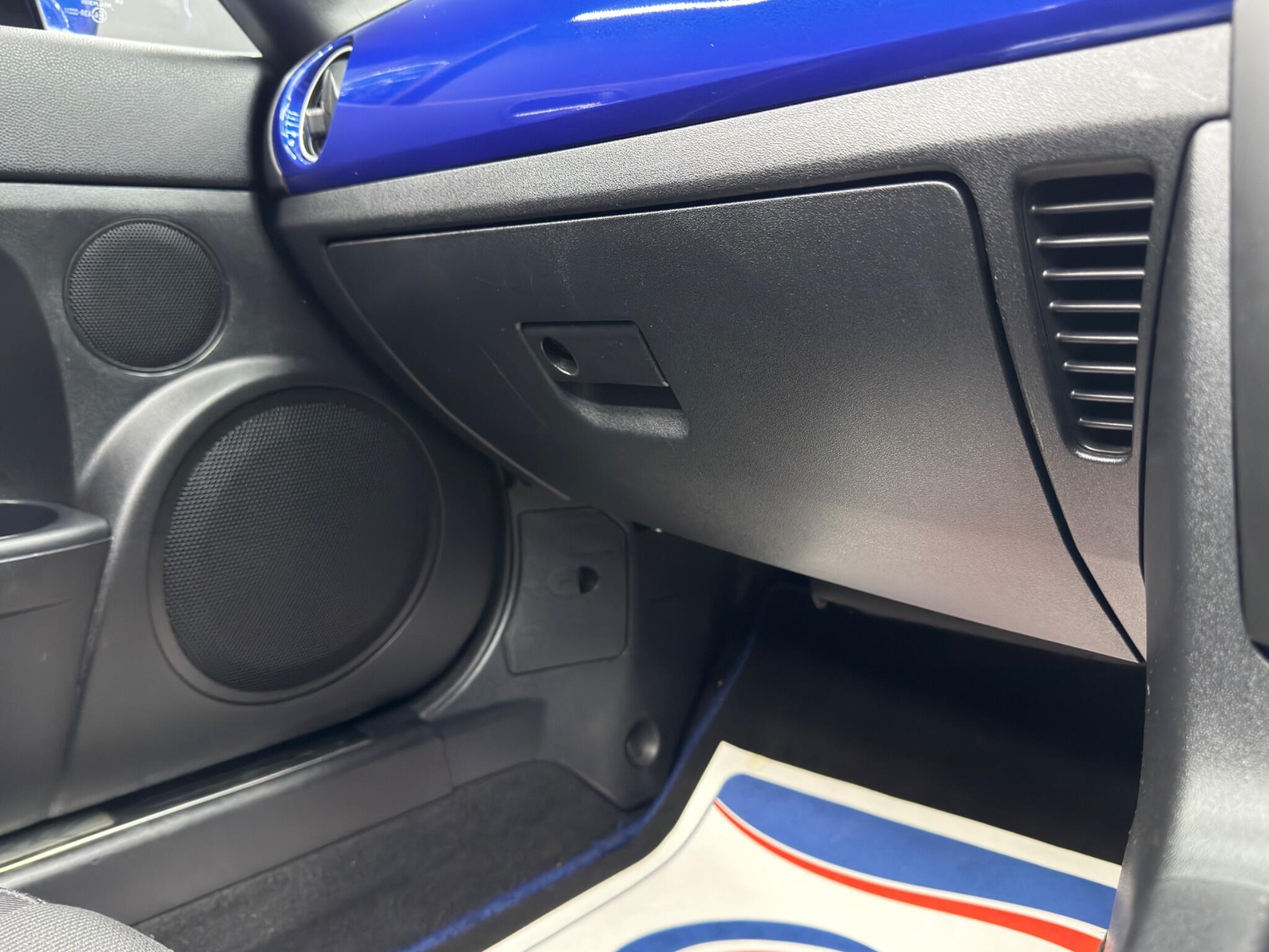 Mazda MX-5 view 26
