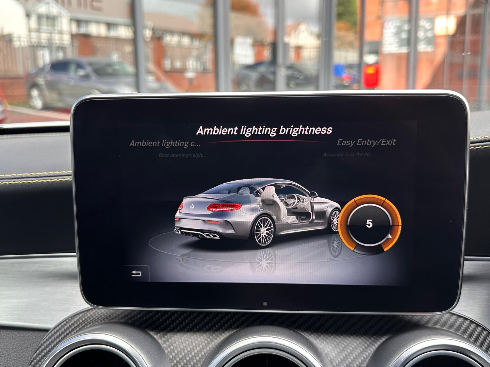 Mercedes-Benz C-Class view 26
