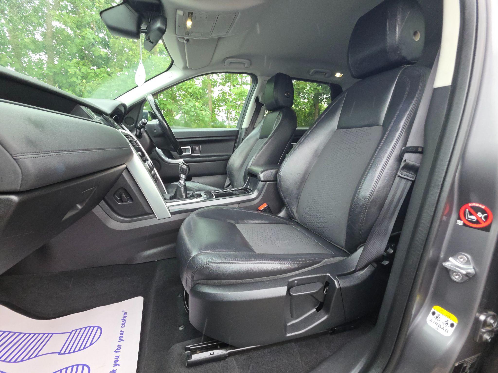 2017 Land Rover Discovery Sport 2.0 TD4 SE 4WD Euro 6 (s/s) 5dr (5 Seat) • 60,214 miles image 25