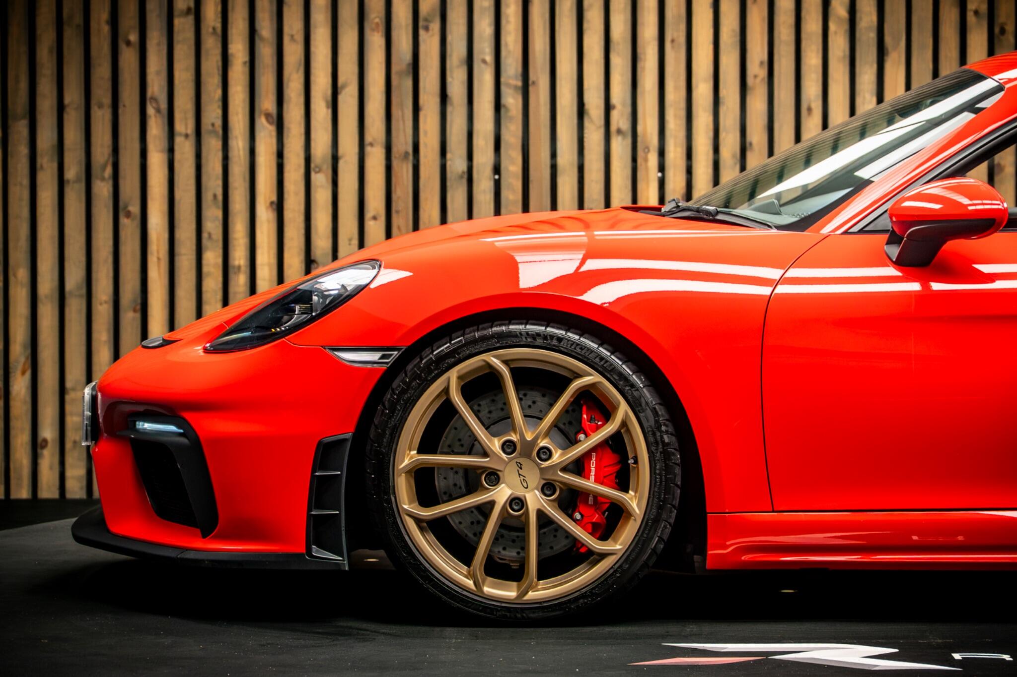 Porsche Cayman view 9