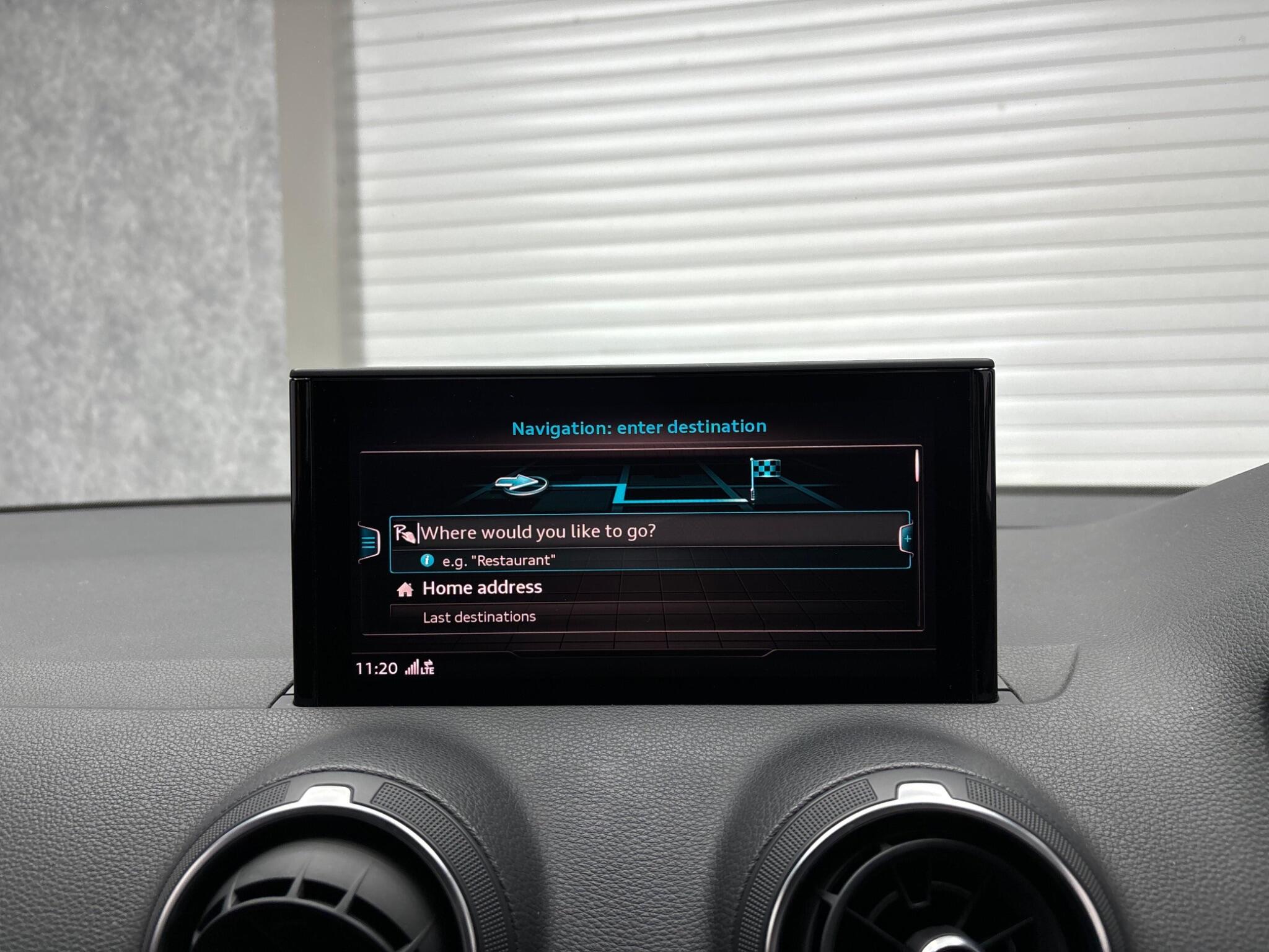 Audi Q2 view 21