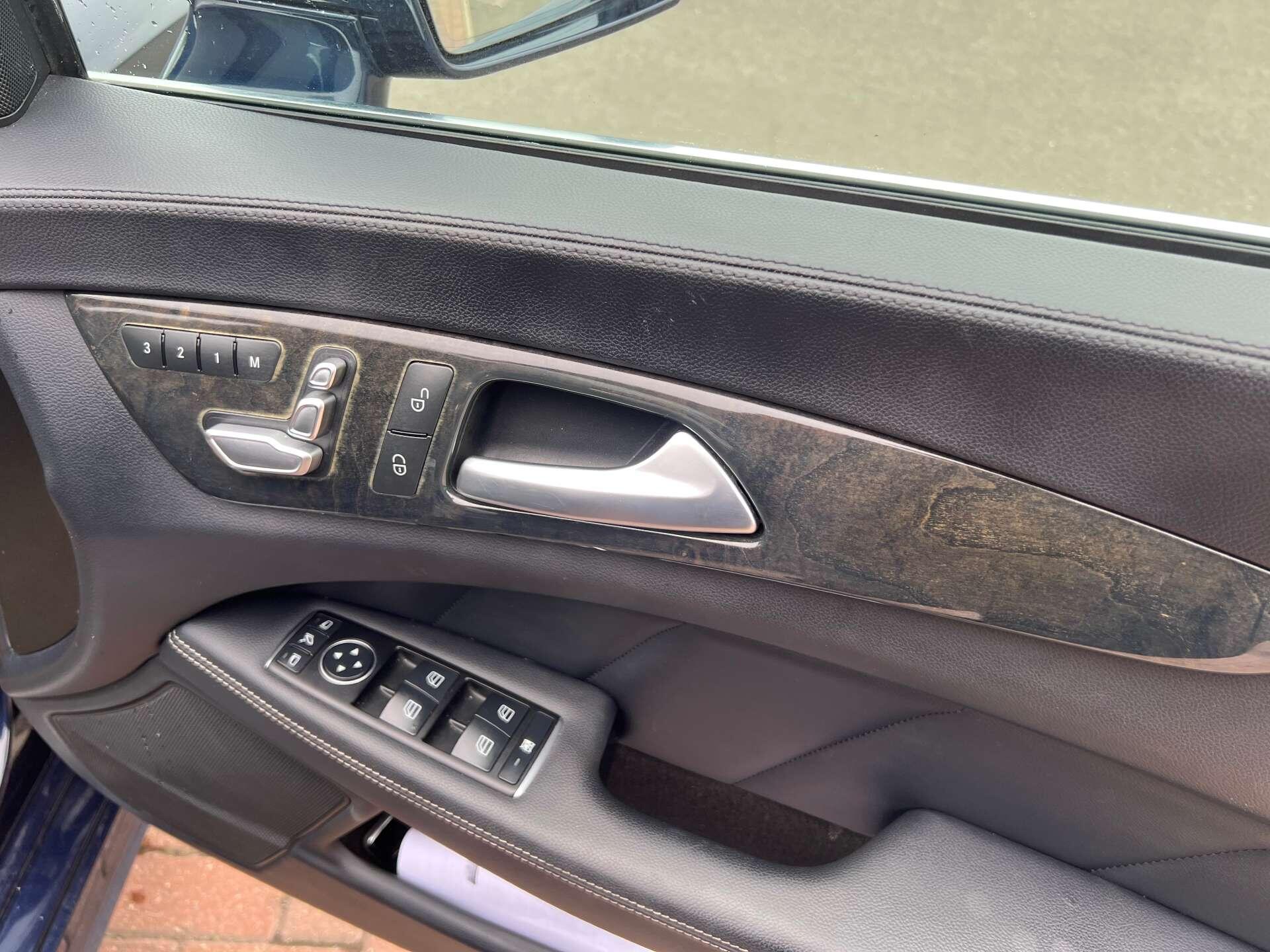 Mercedes-Benz CLS view 44