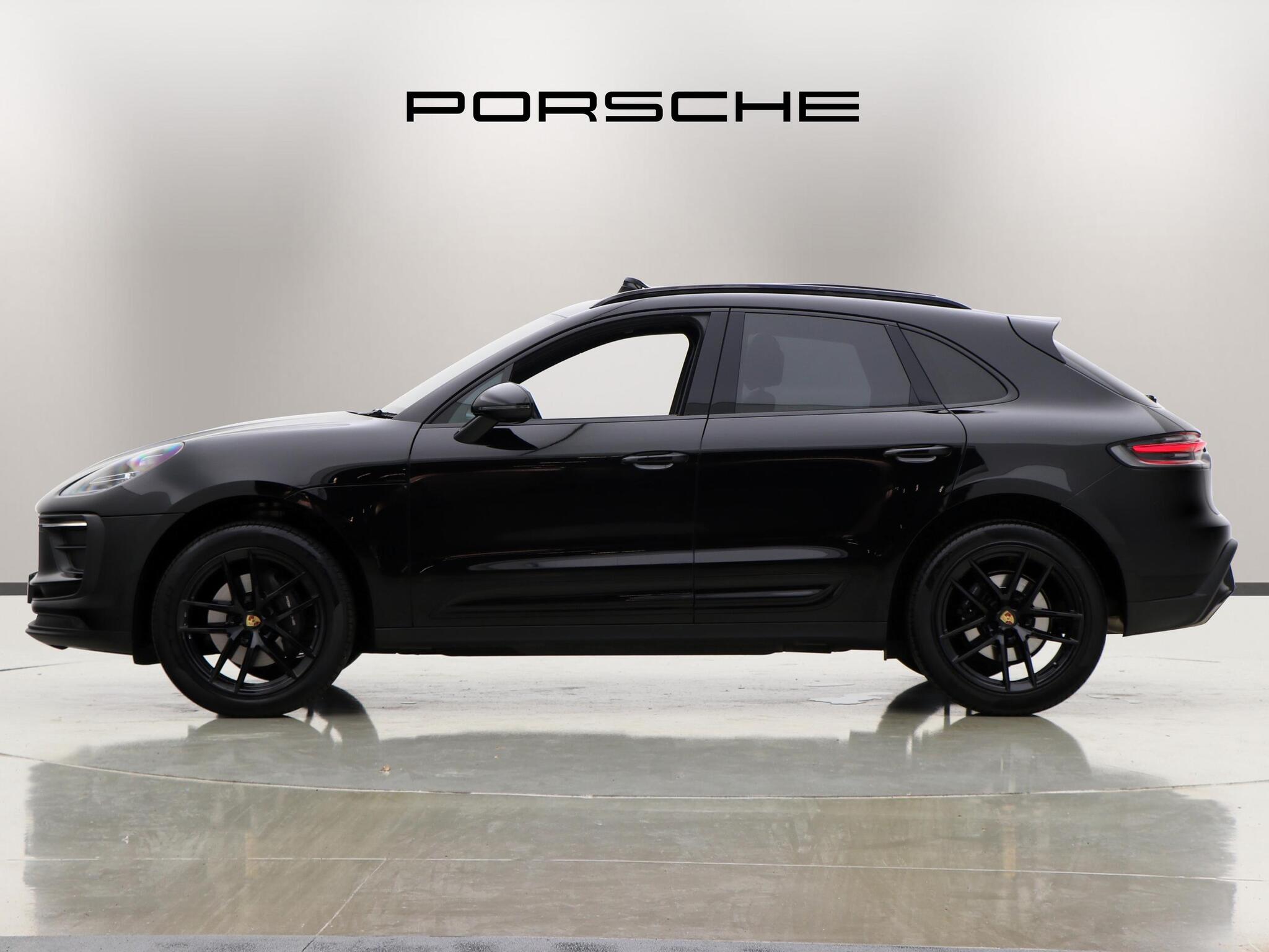 Porsche Macan view 8