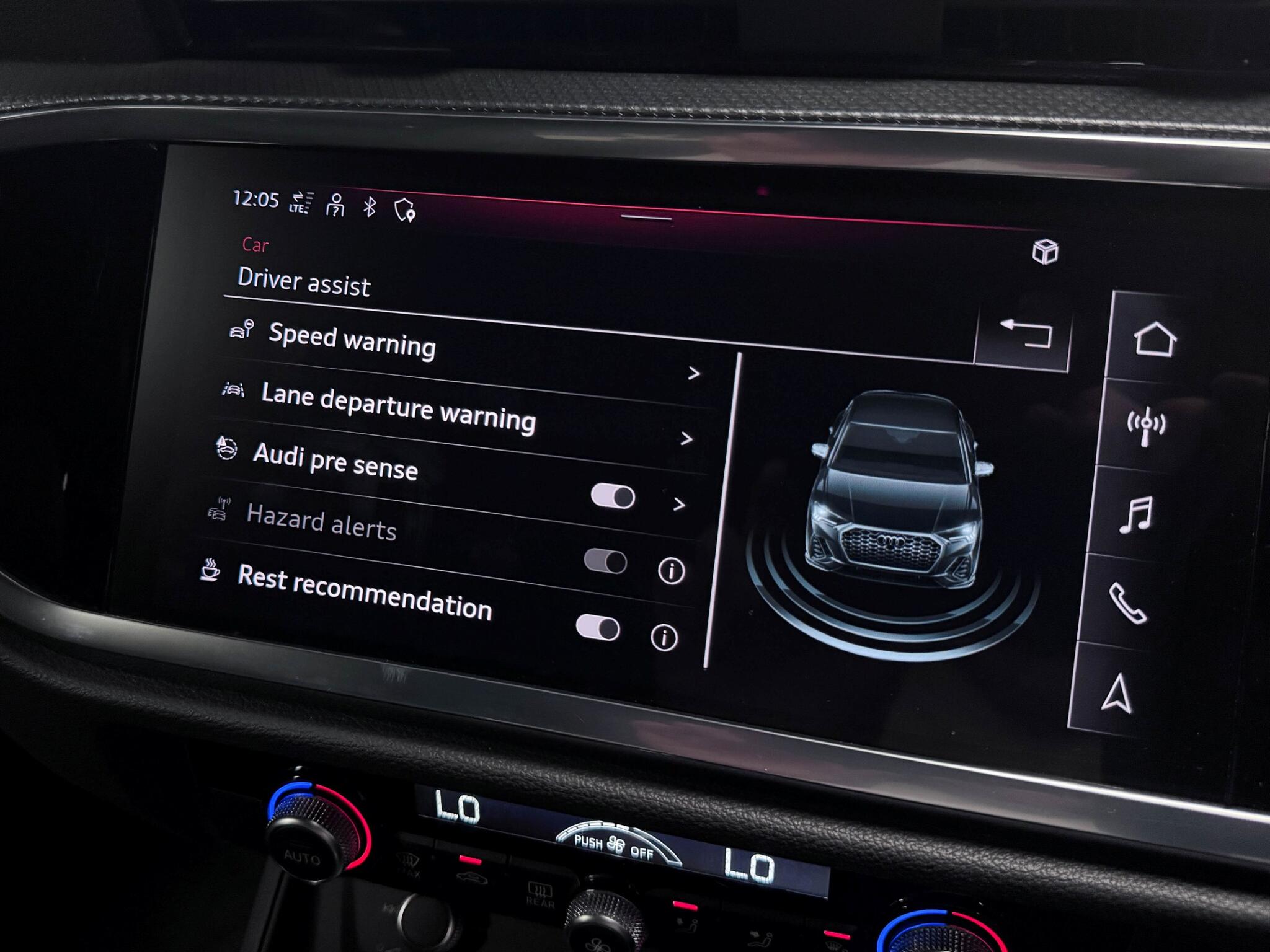 Audi Q3 view 47