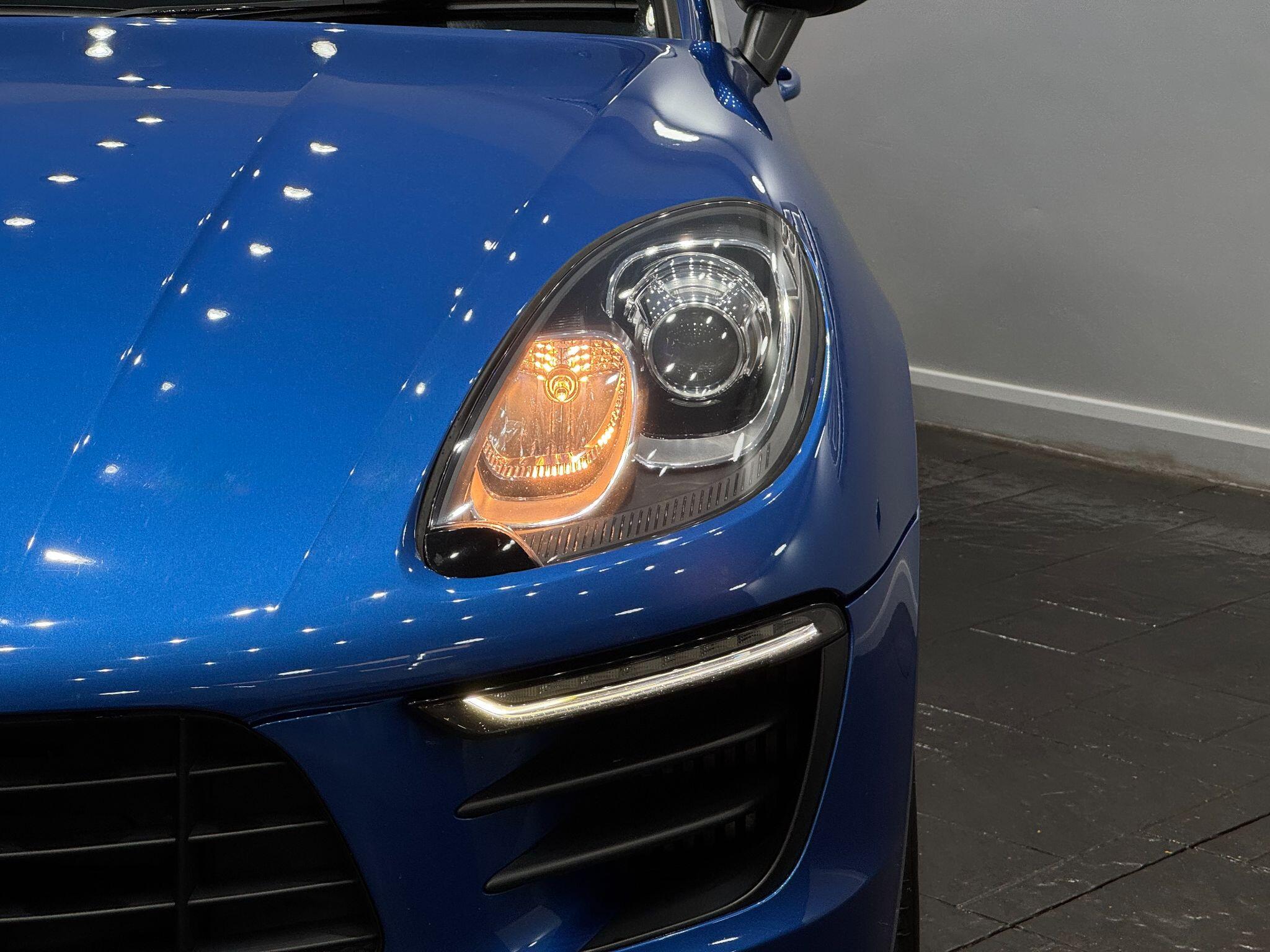 Porsche Macan view 9