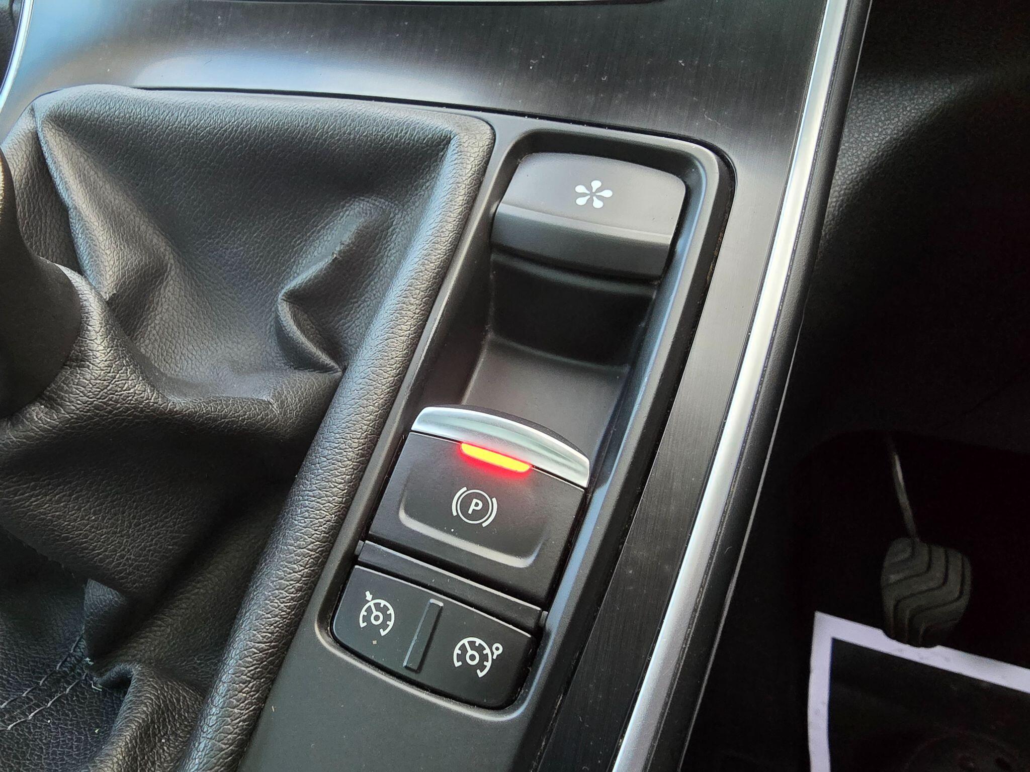 Renault Grand Scenic view 19