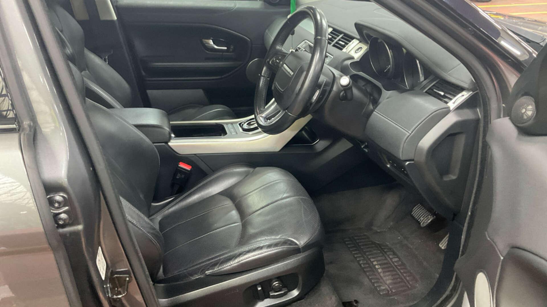 Land Rover Range Rover Evoque view 11
