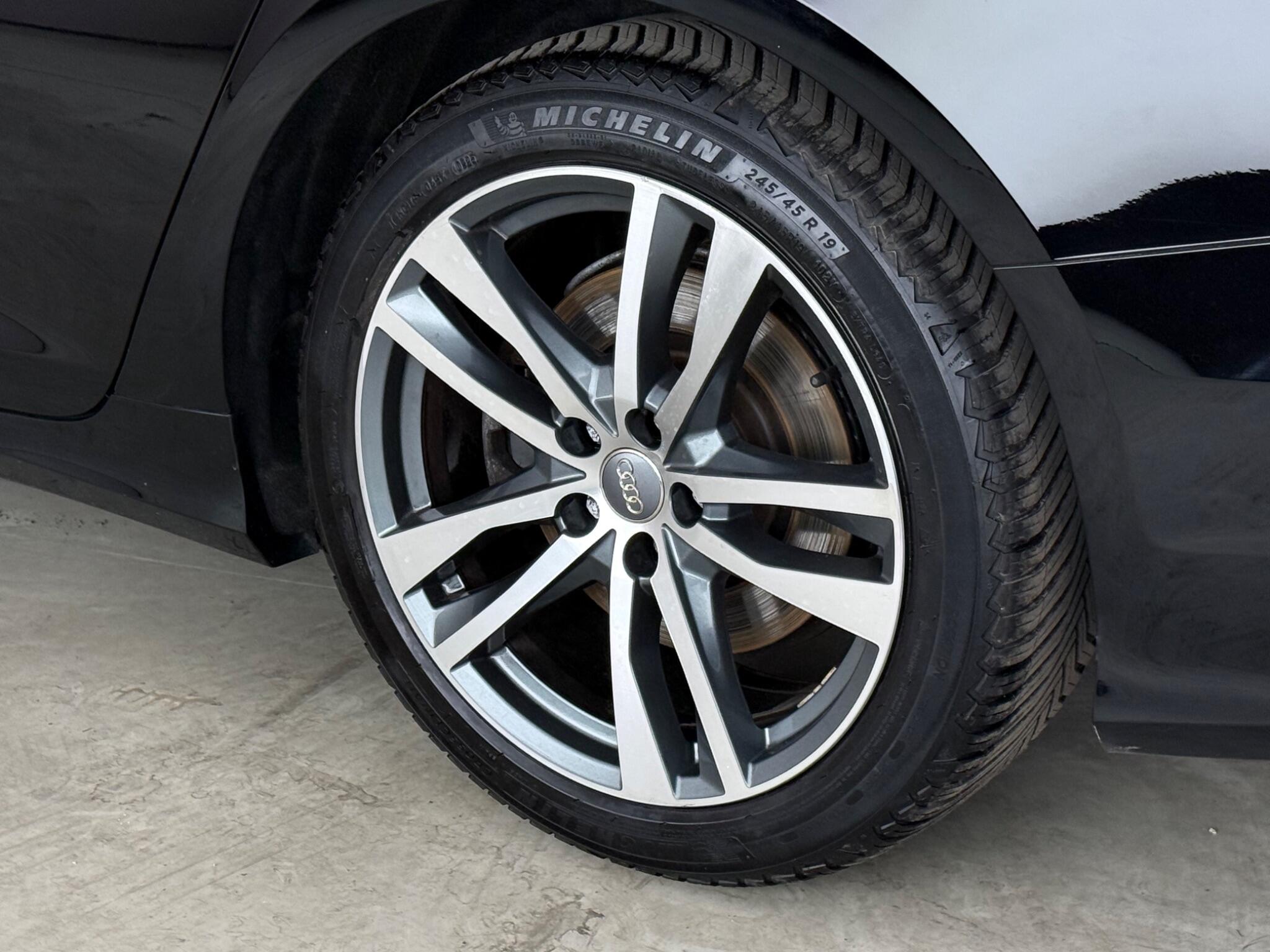 Audi A6 view 9