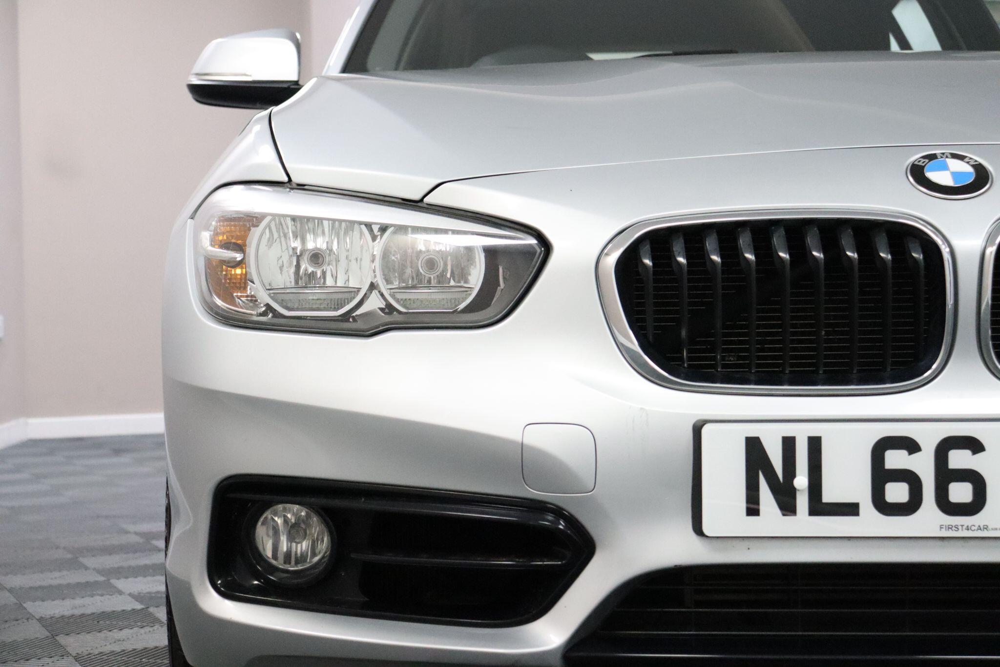 BMW 1 Series view 25
