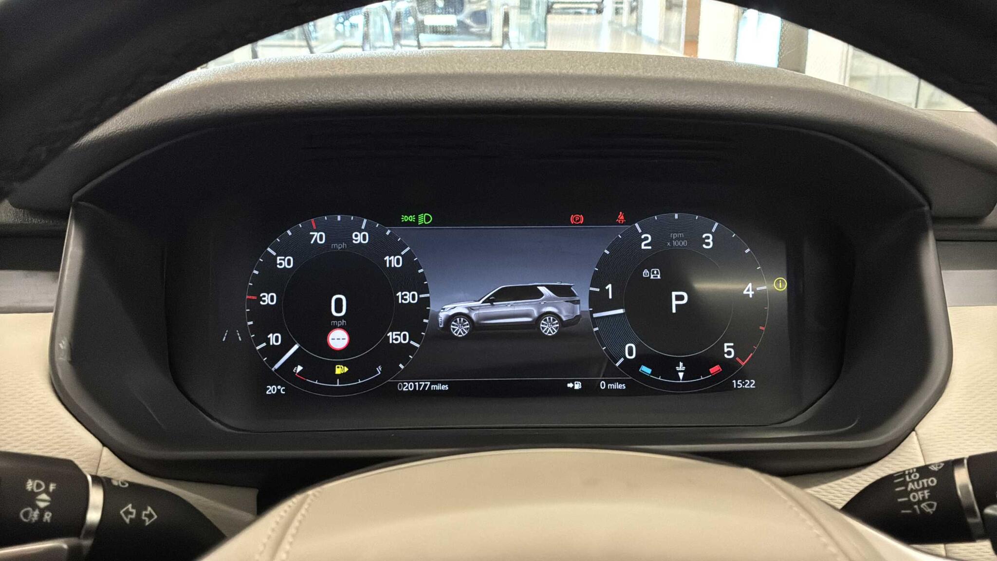 Land Rover Discovery view 16