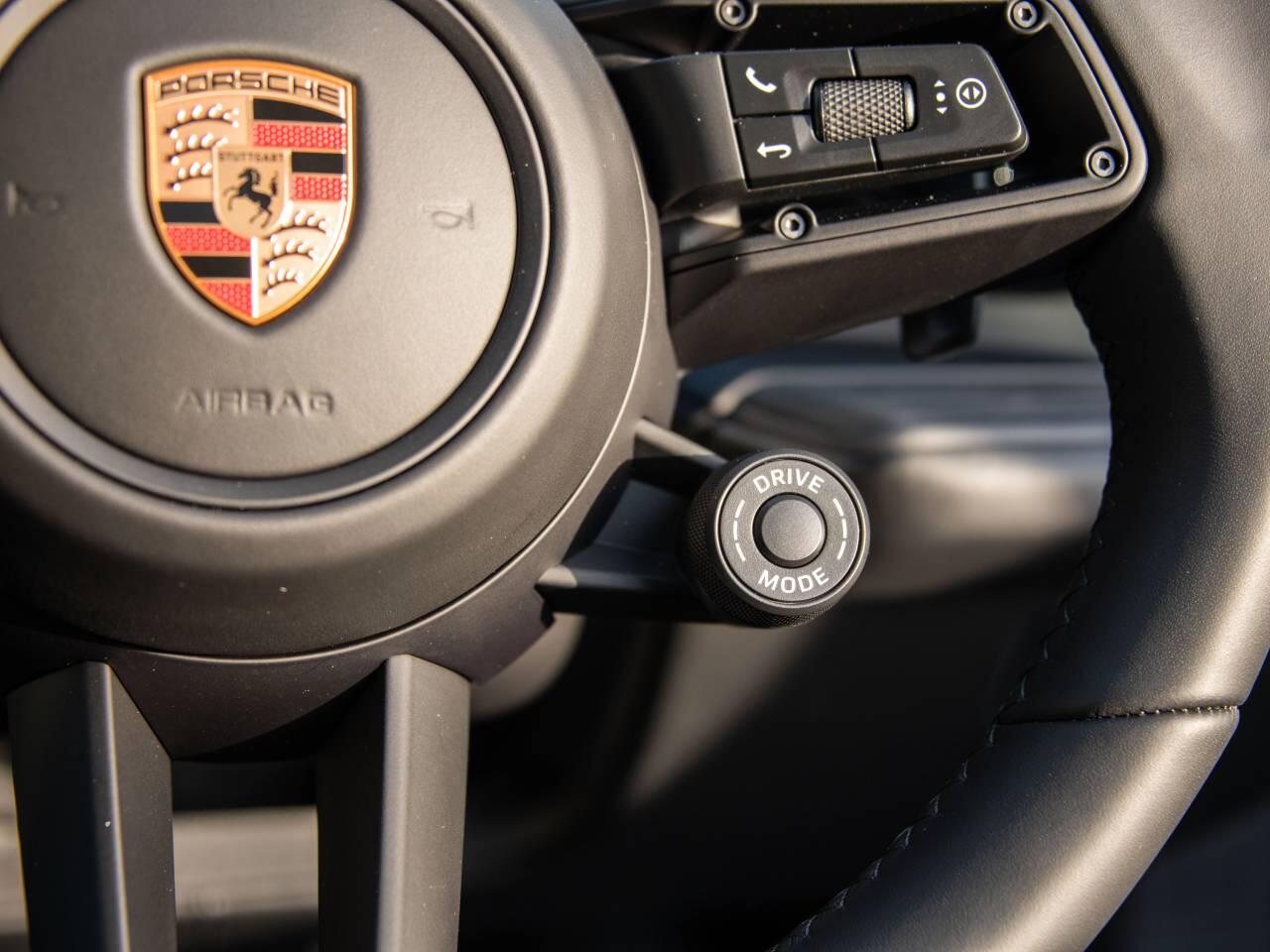 Porsche Cayenne view 41