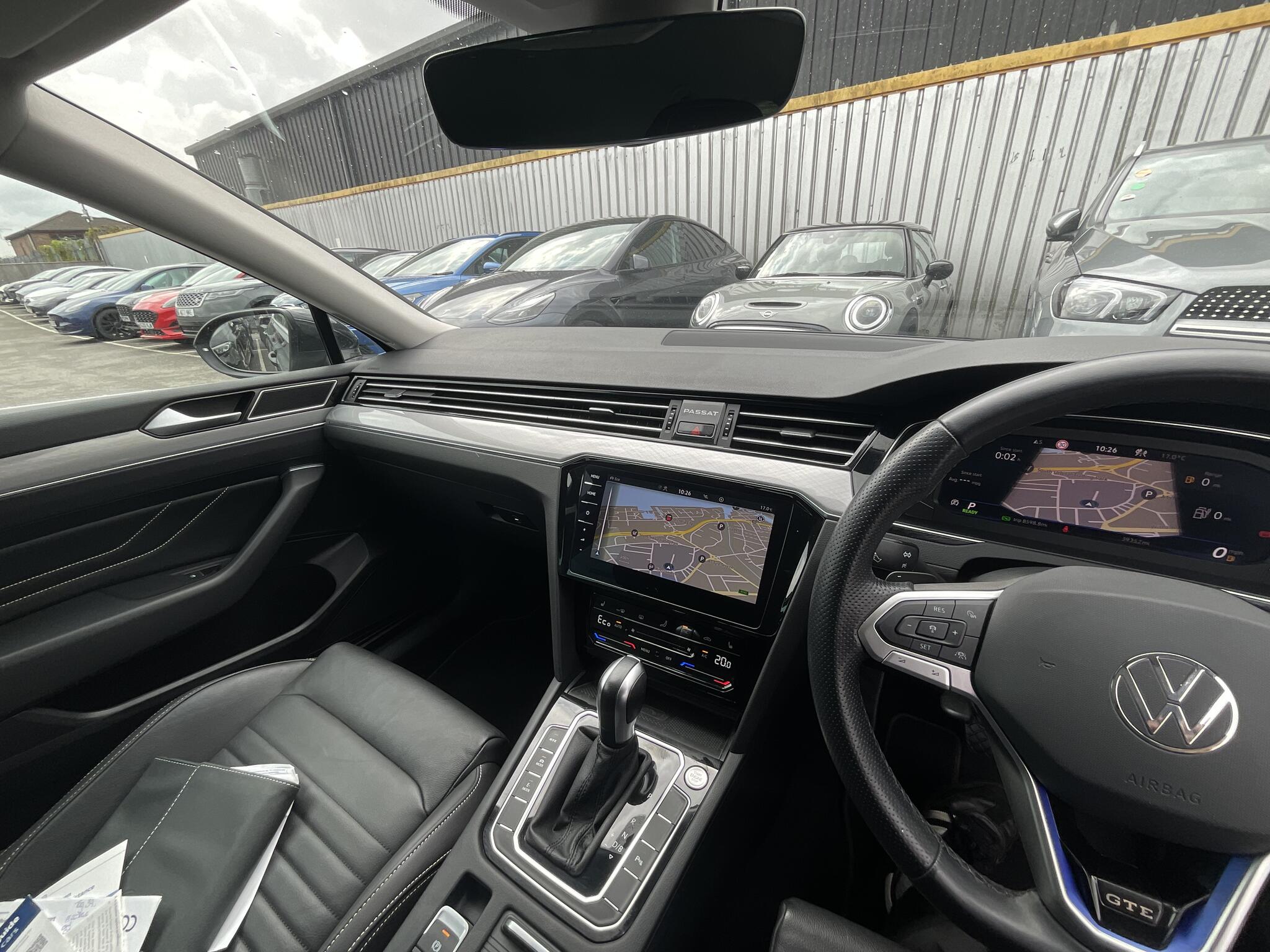 Volkswagen Passat view 17
