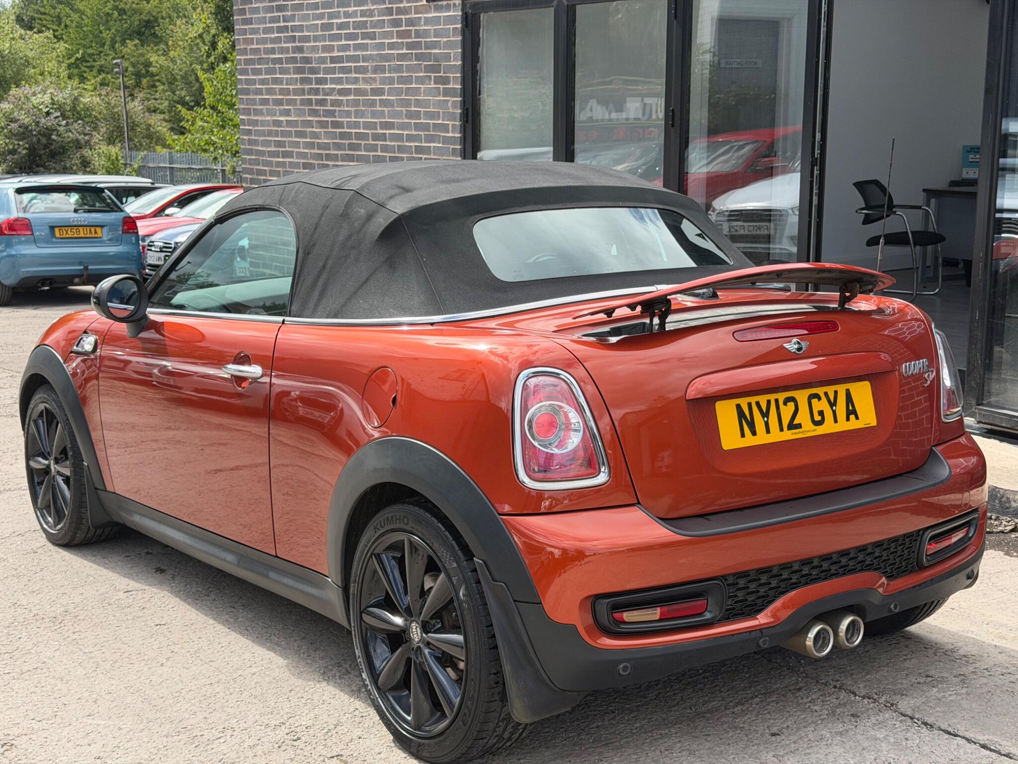 Mini Roadster view 6