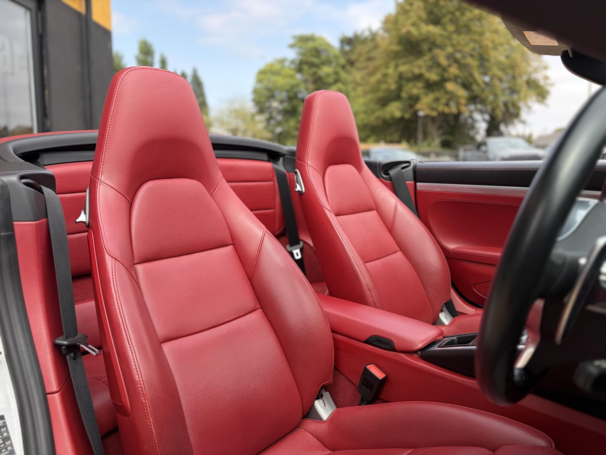 Porsche 911 view 22