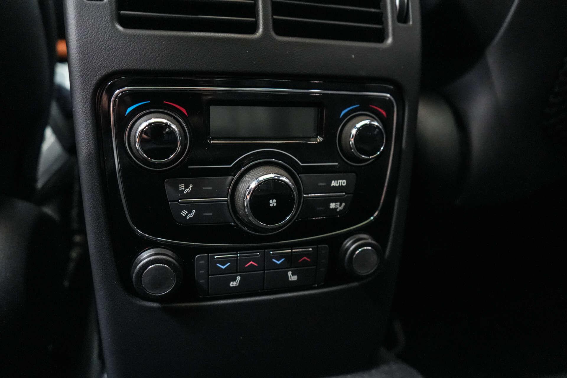 Jaguar F-Pace view 21