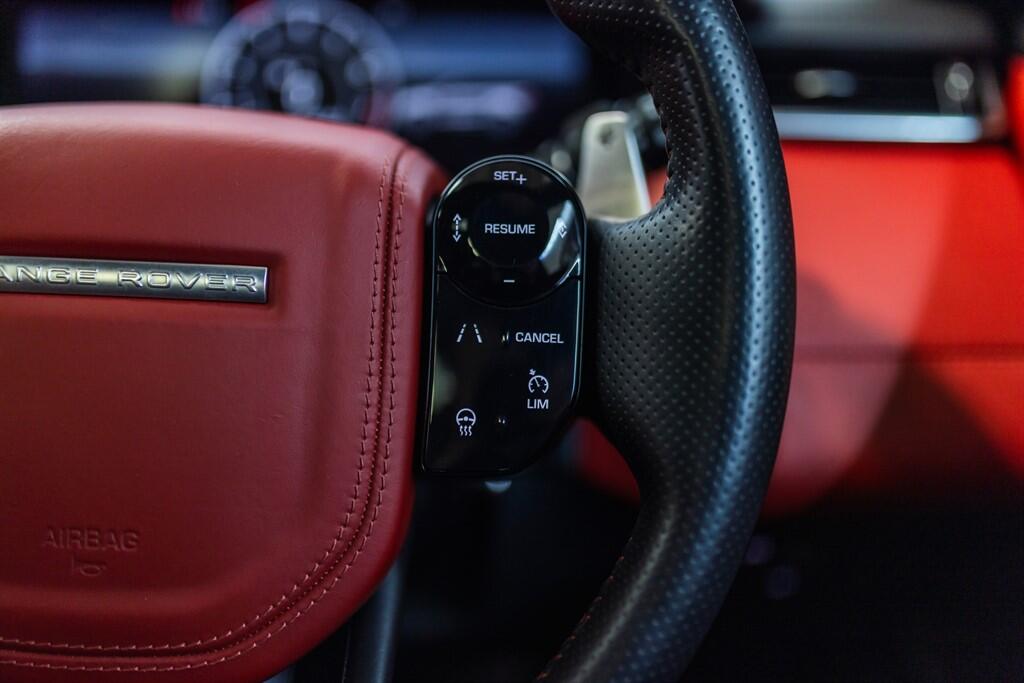 Land Rover Range Rover Velar view 32