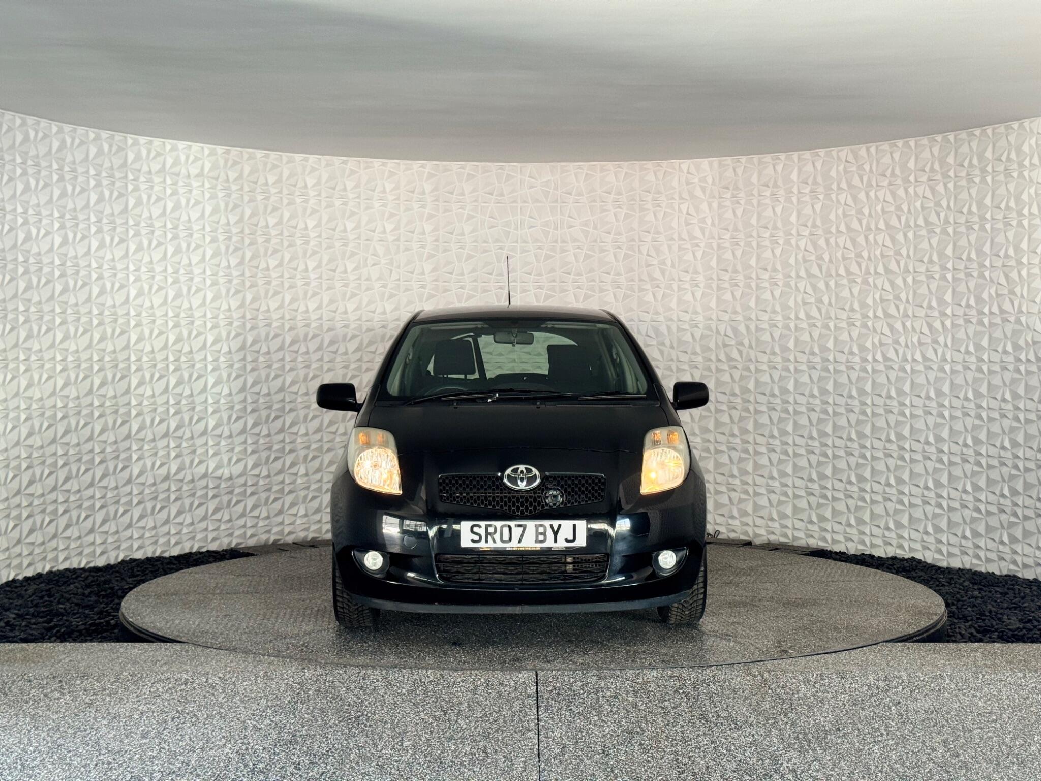 Toyota Yaris view 20
