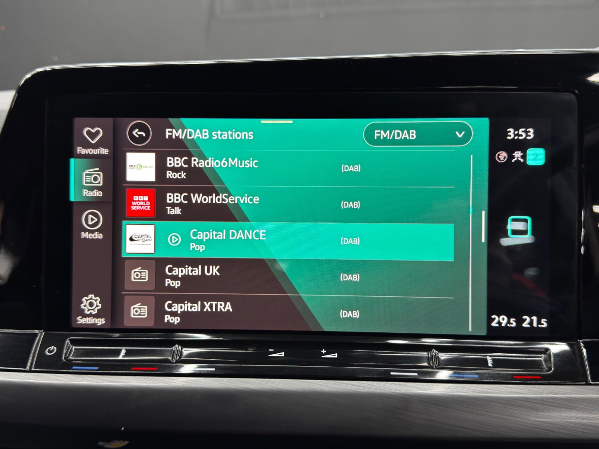 Volkswagen Golf view 33