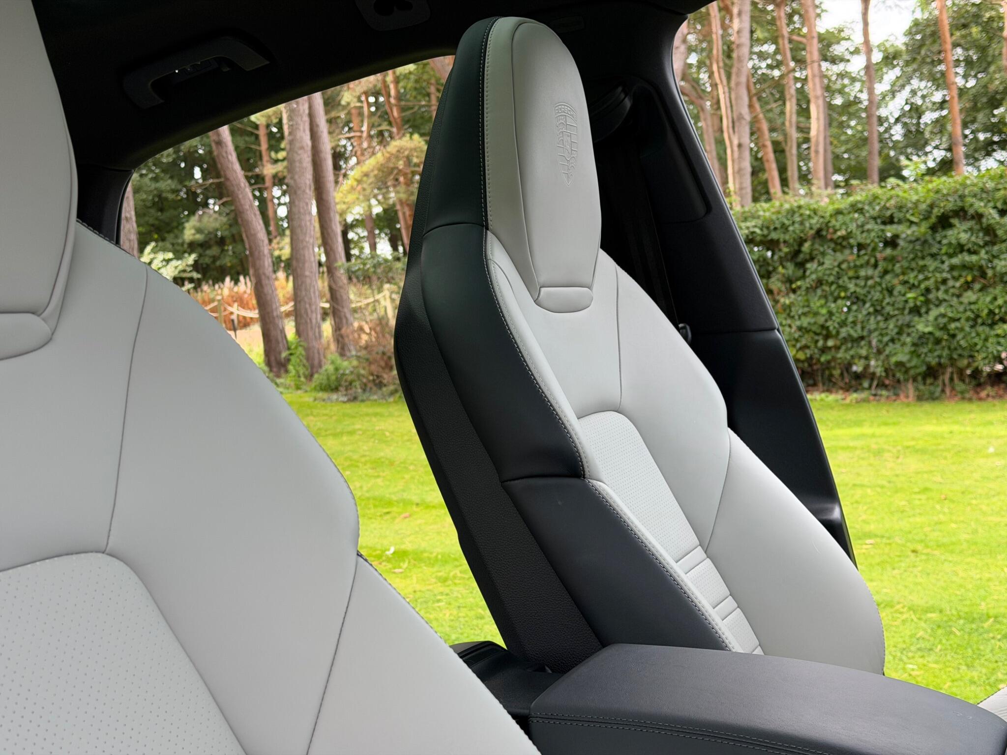 Porsche Cayenne view 24