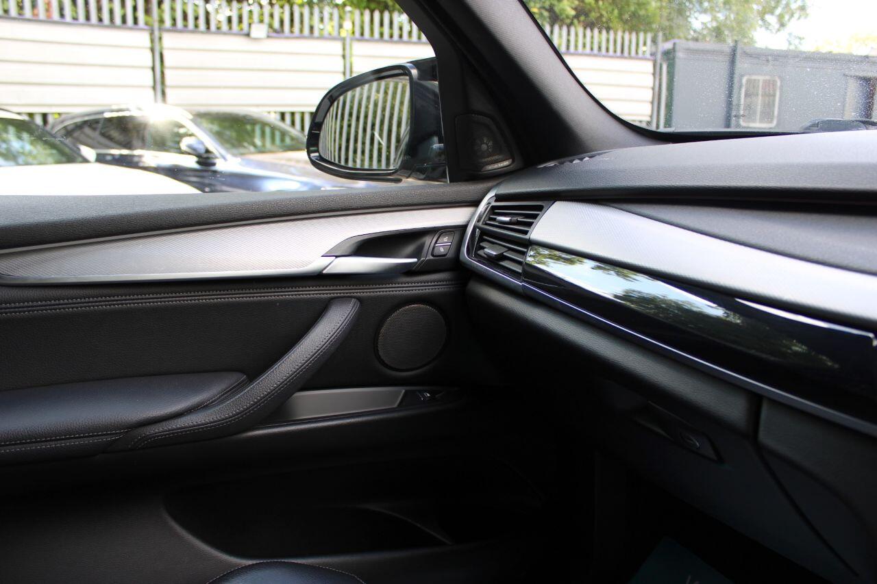 BMW X5 view 28