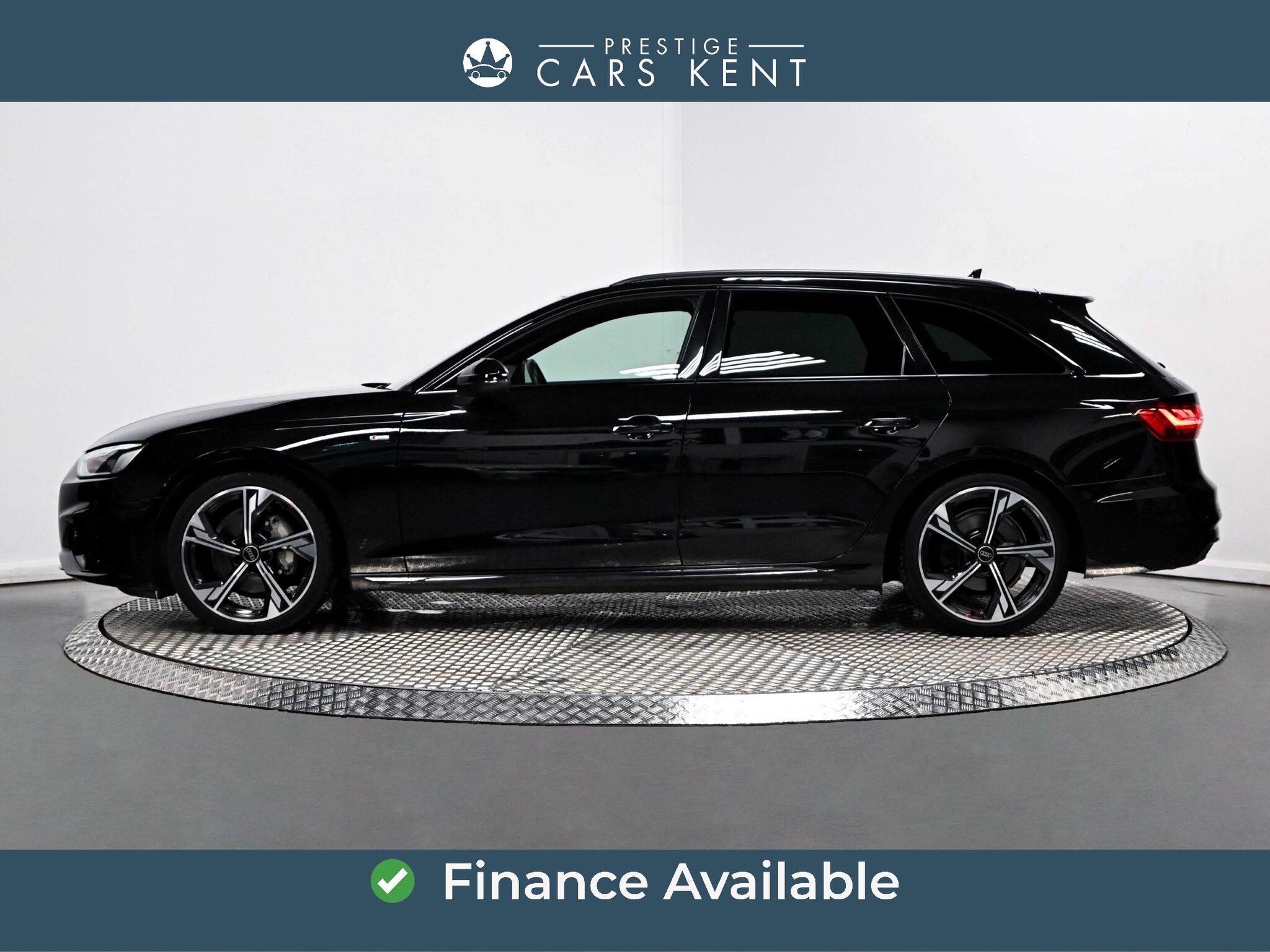 Audi A4 view 4
