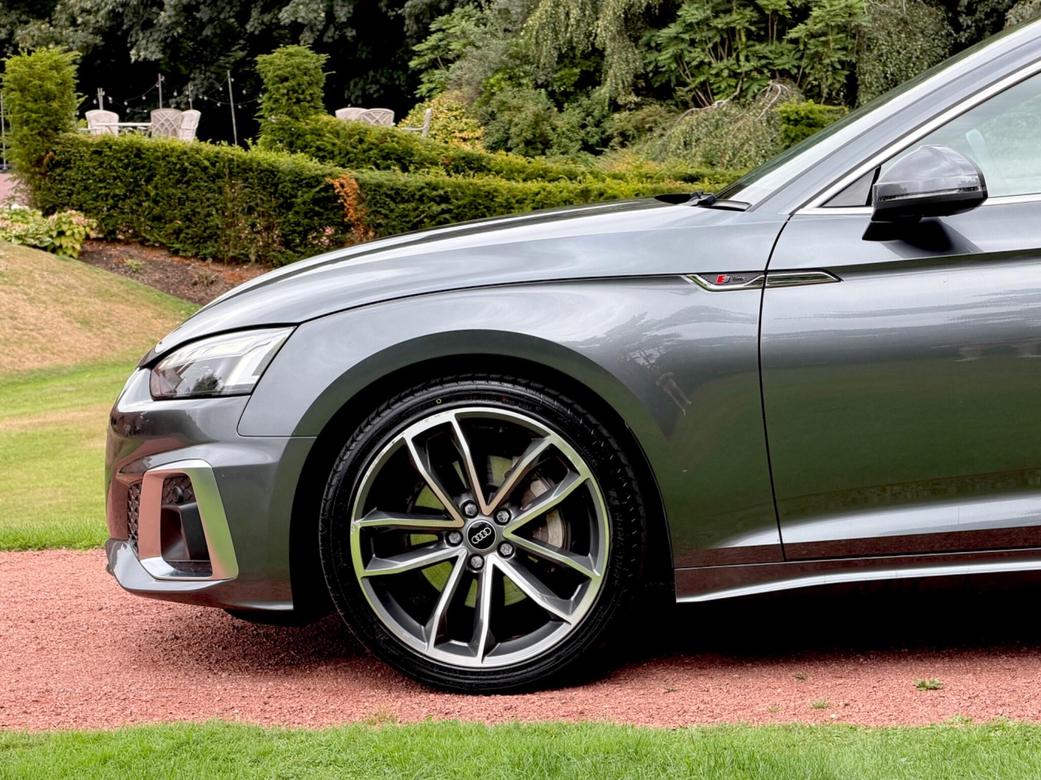 Audi A5 view 7