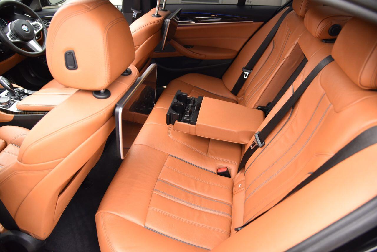 BMW 5 Series view 28