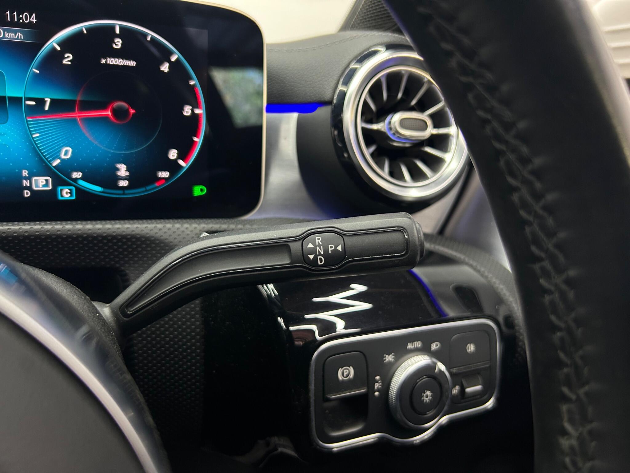 Mercedes-Benz Cla view 27