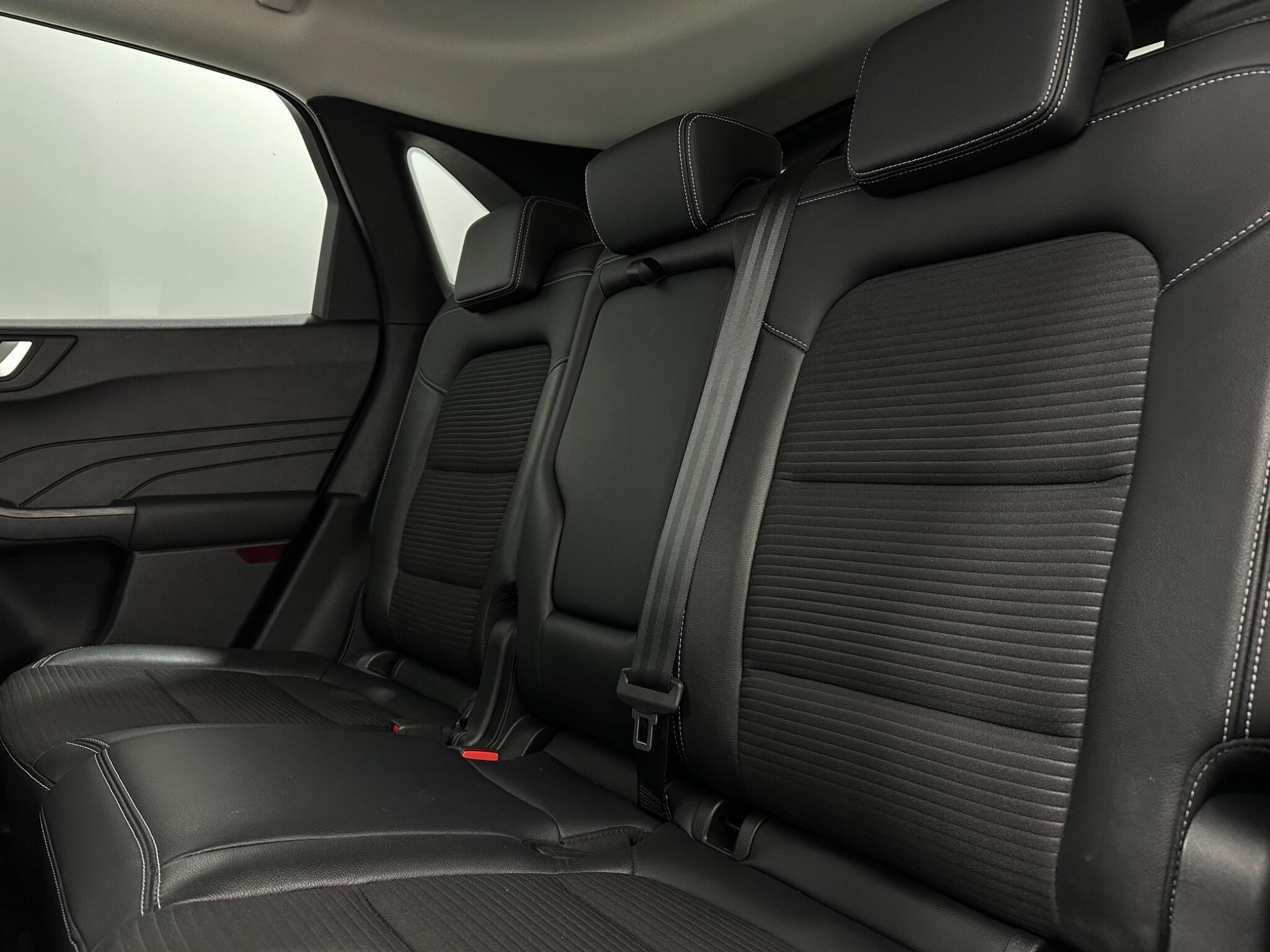 Ford Kuga view 38