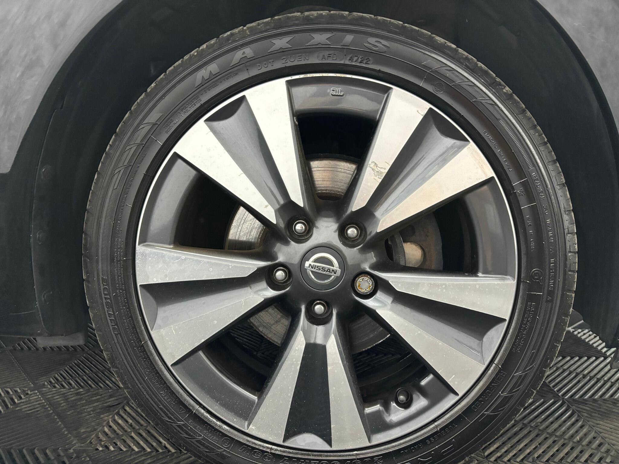 Nissan Pulsar view 19