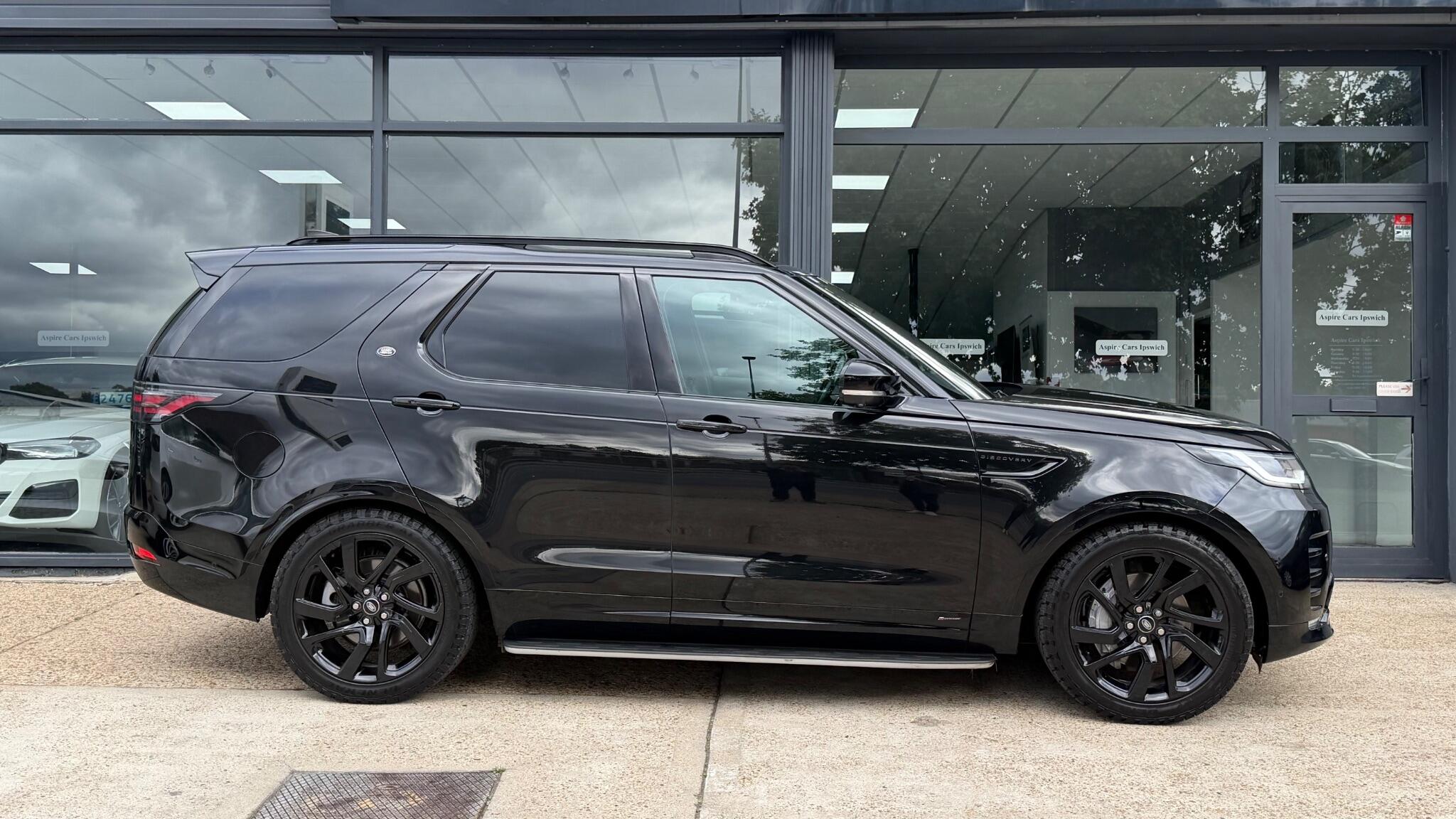Land Rover Discovery view 5