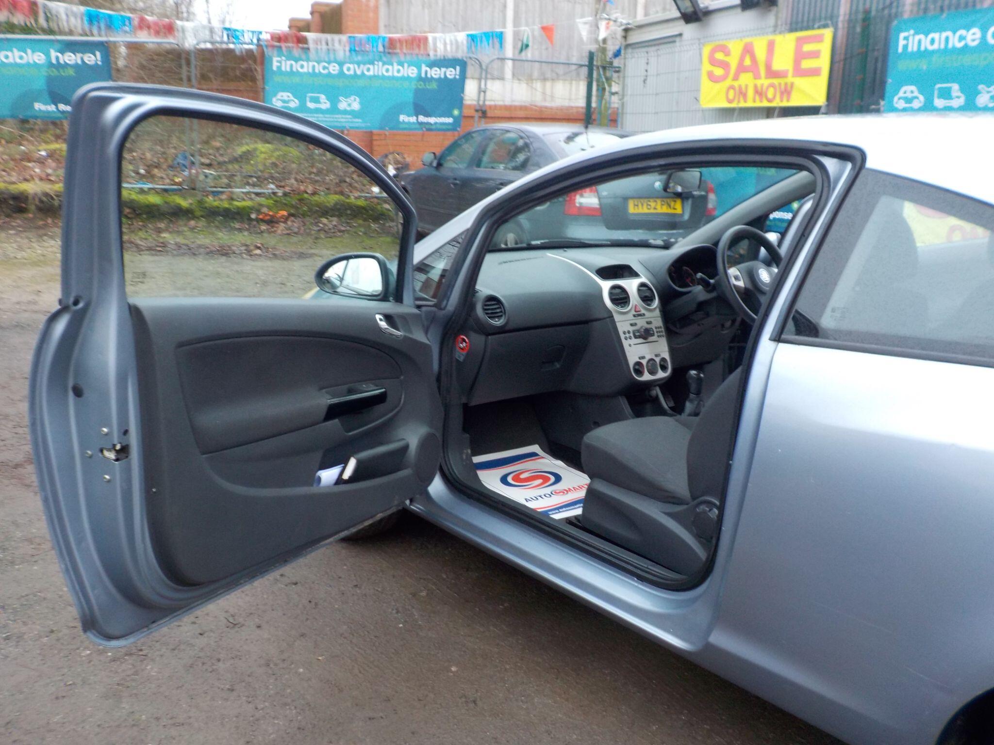 Vauxhall Corsa 1.2i 16v Breeze 3dr